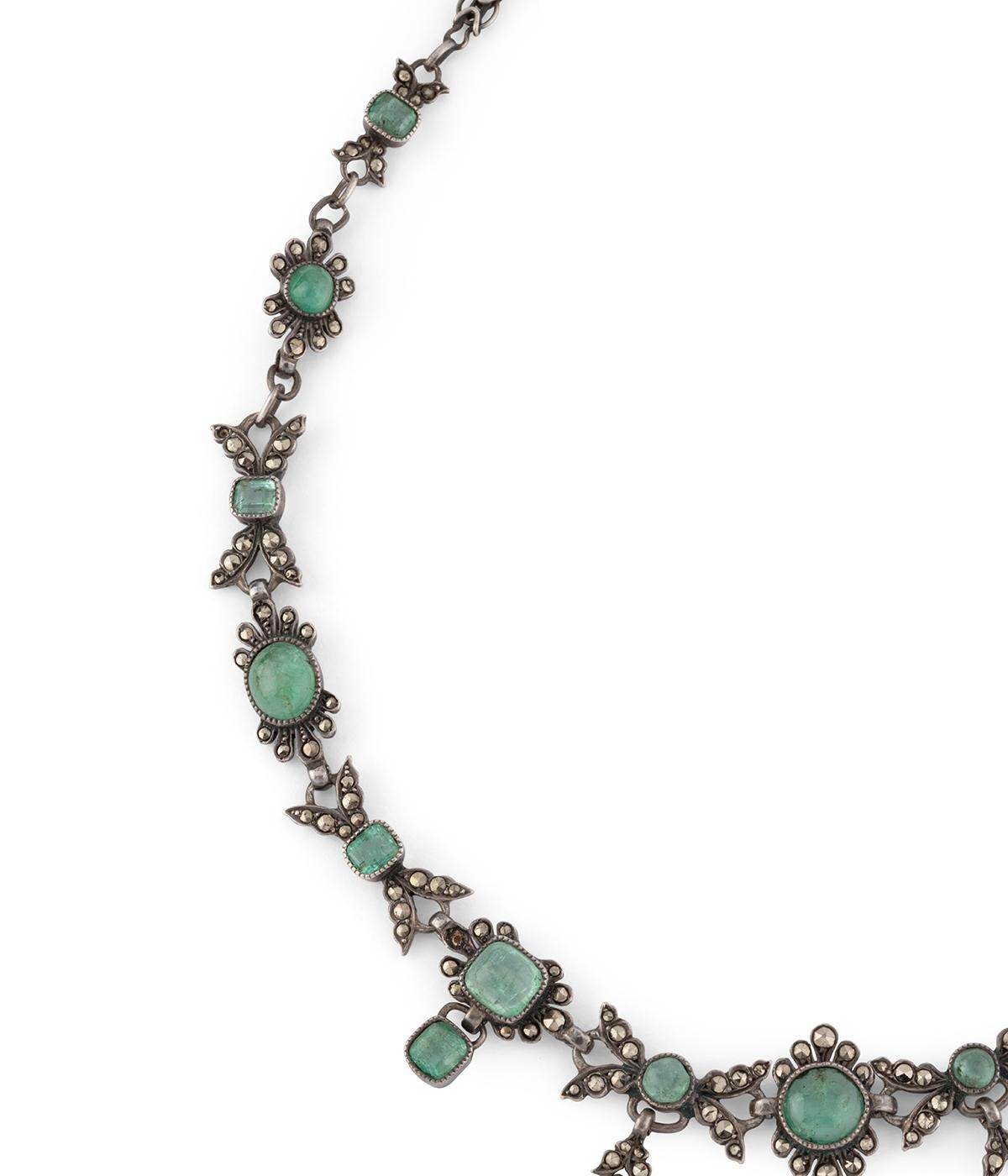 collier draperie