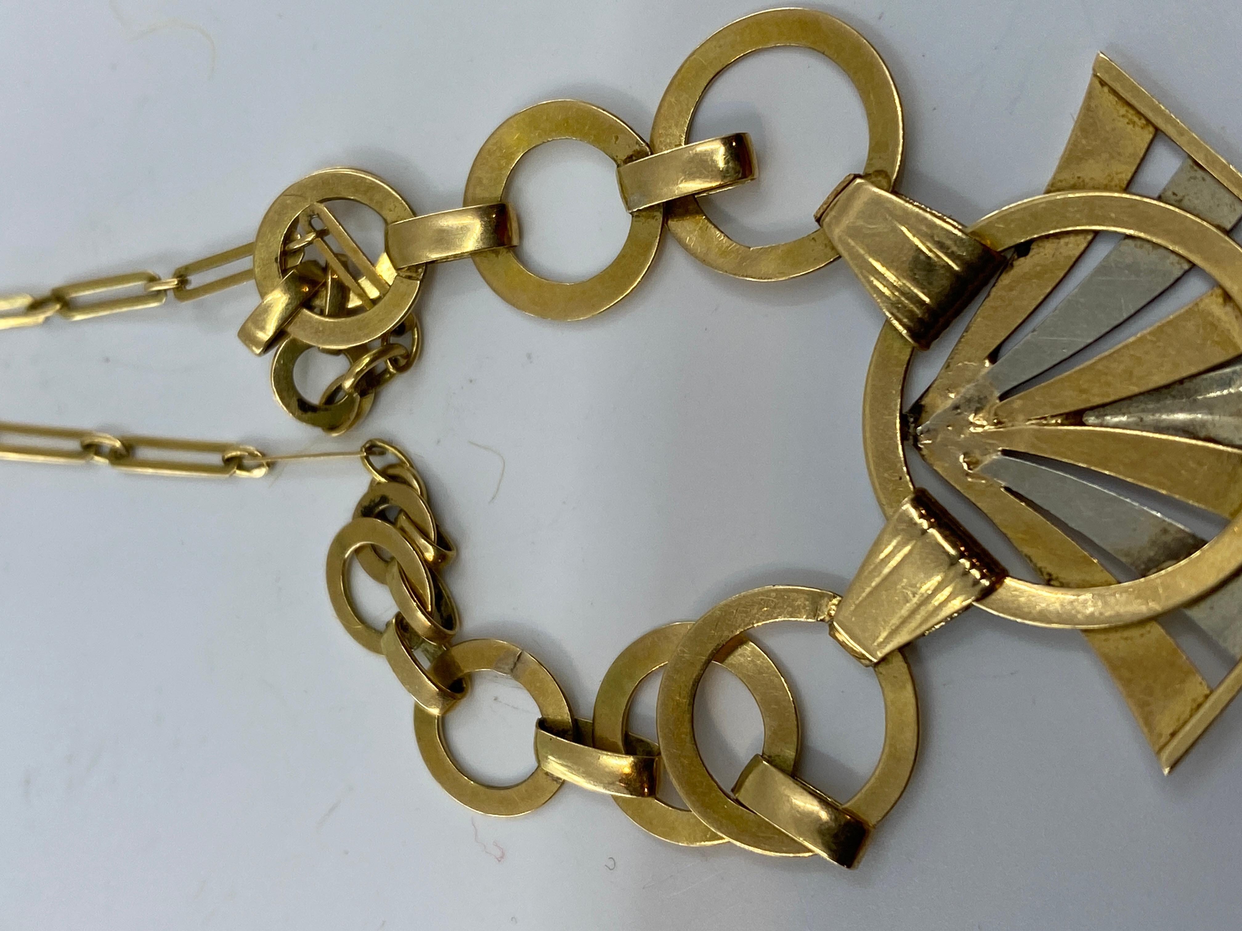 Collier en or 18 carats à décor d'éventail, époque Art Déco en vente 8