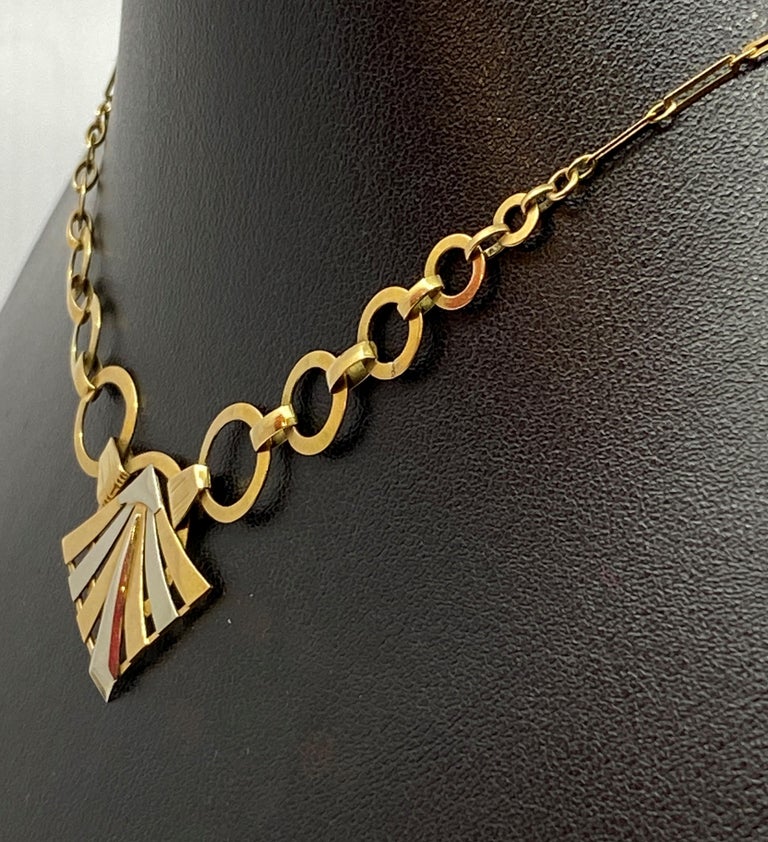 Pendentif Ovale En Or 18 Carats - Décor Végétal Avec Pierres Rouges - Réf MP2574 - Occasion