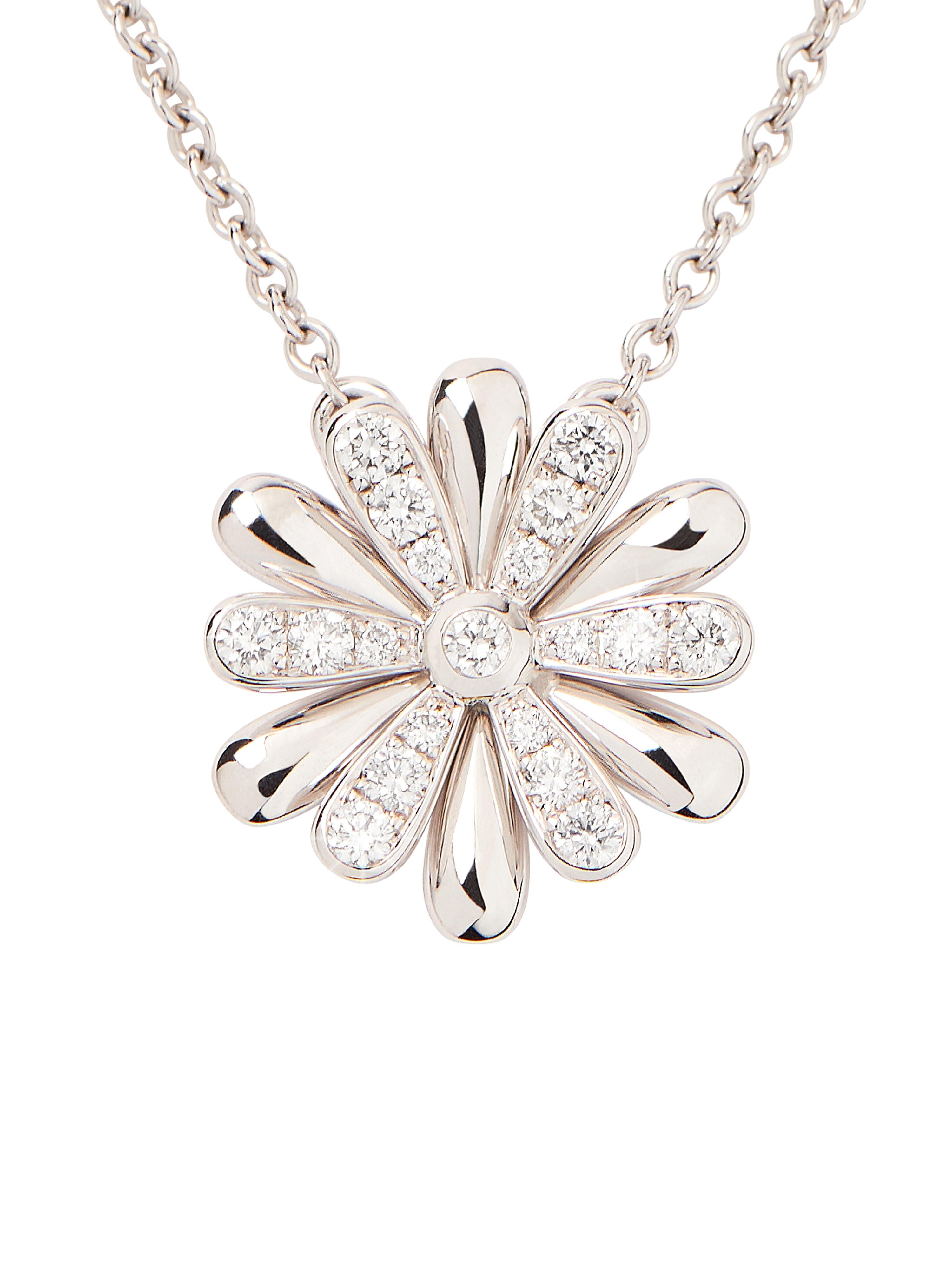 Brilliant Cut 18 Carat White Gold necklace, Diamonds, Flower Collection For Sale