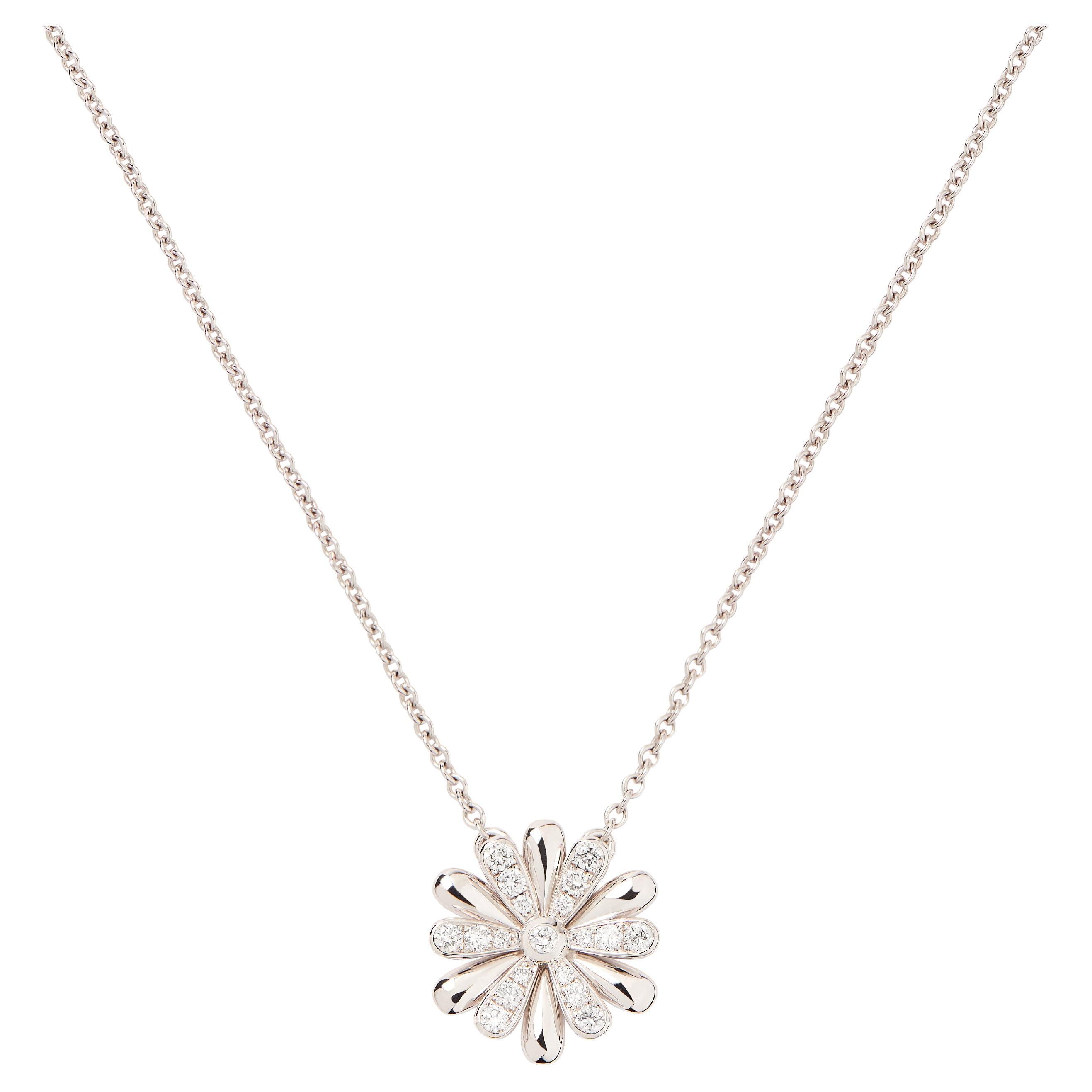 18 Carat White Gold necklace, Diamonds, Flower Collection