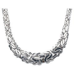 Collier en or blanc 18 carats. Maille royale