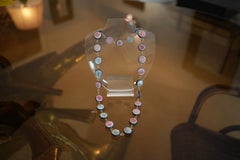 Sautoir en Terre Estampée et Émaillée par Mithé Espelt