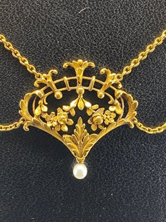Collier français, draperie en or 18 carats et perles, vers 1880