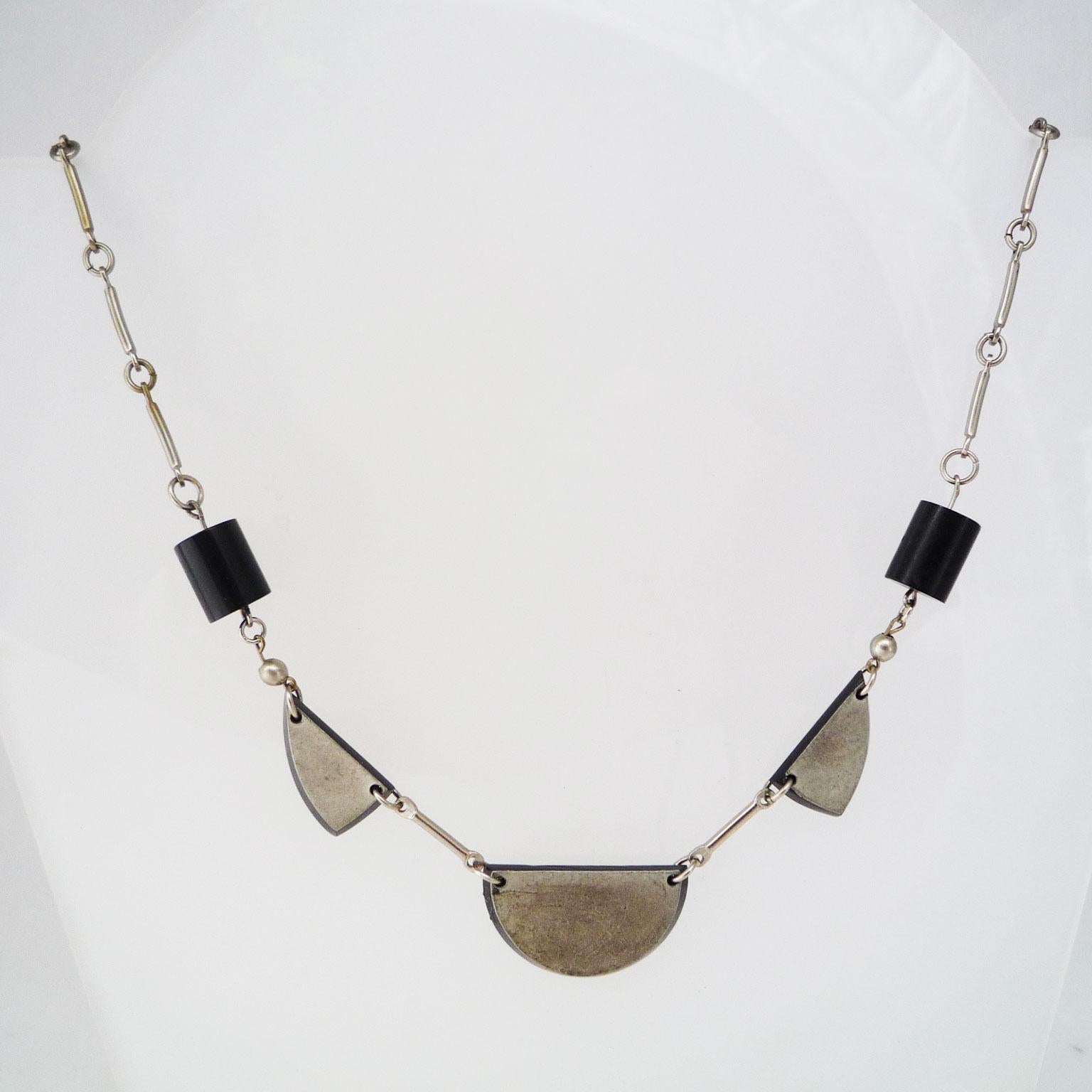 Collier in Chrome and Galalith by Jakob Bengel, around 1920/30 Damen