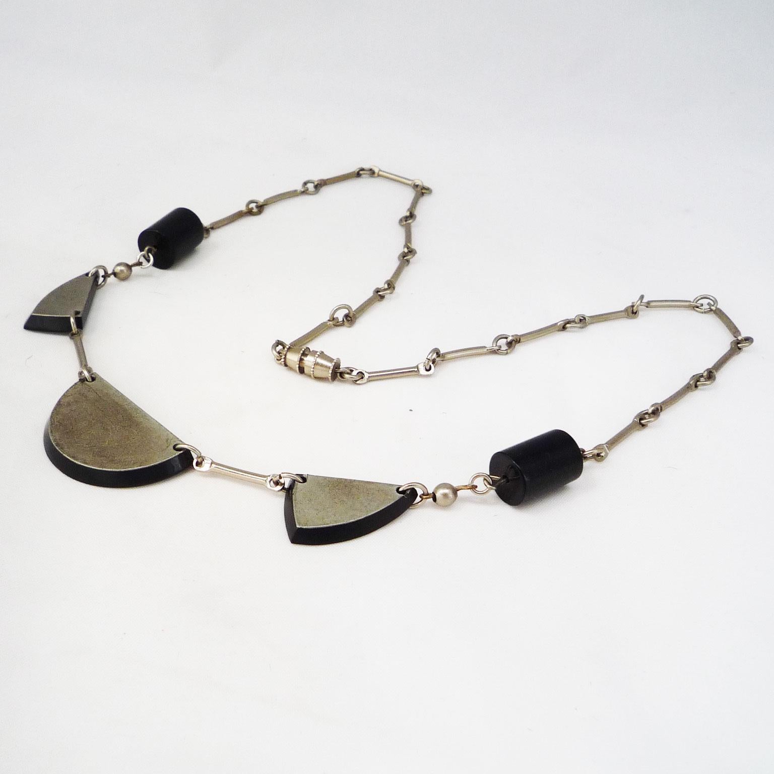 Collier in Cromo e Galalite di Jakob Bengel, circa 1920/30 in vendita 1