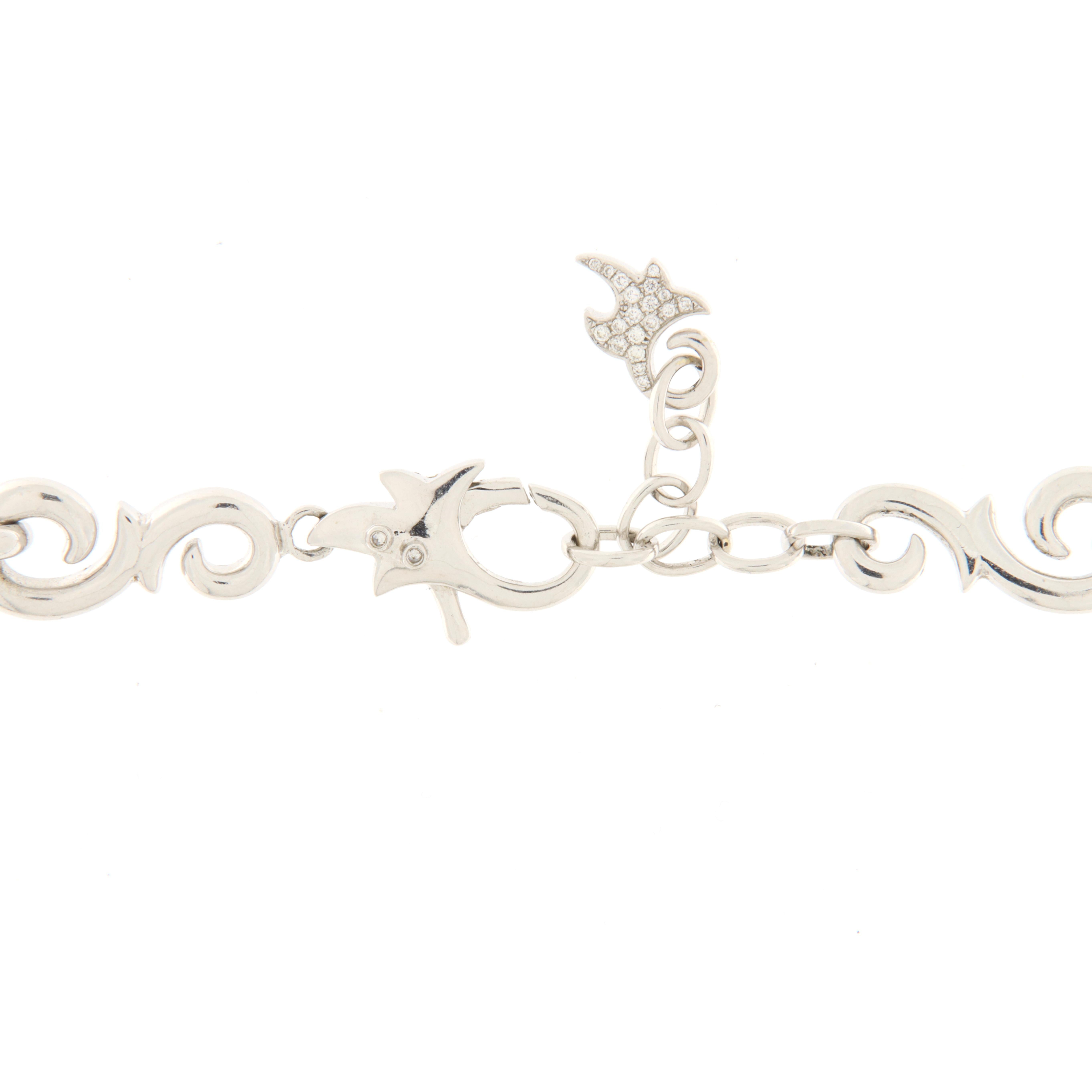 Collier et pendentif en or blanc fait main avec brillants et émail blanc Neuf - En vente à BARI, IT