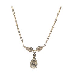 Collier Pendentif En or 18 Carats Goutte Serti De Diamants, Époque, 1910/1920