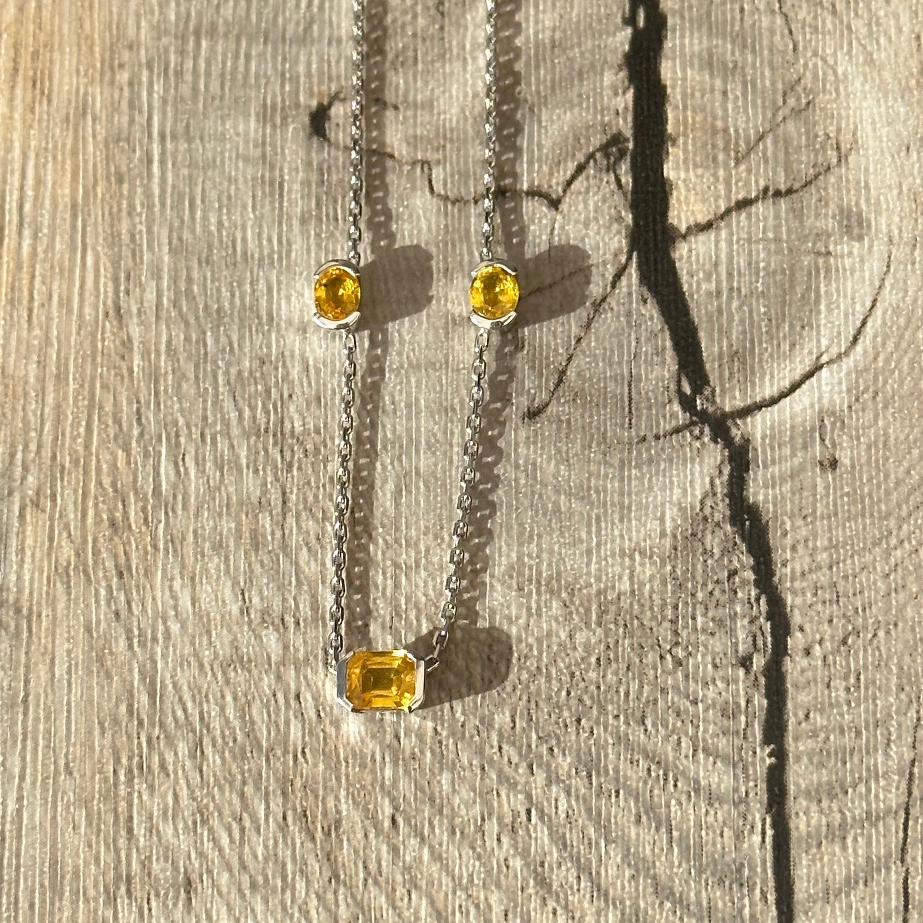 Collier saphirs jaunes en or 18 carats For Sale 1
