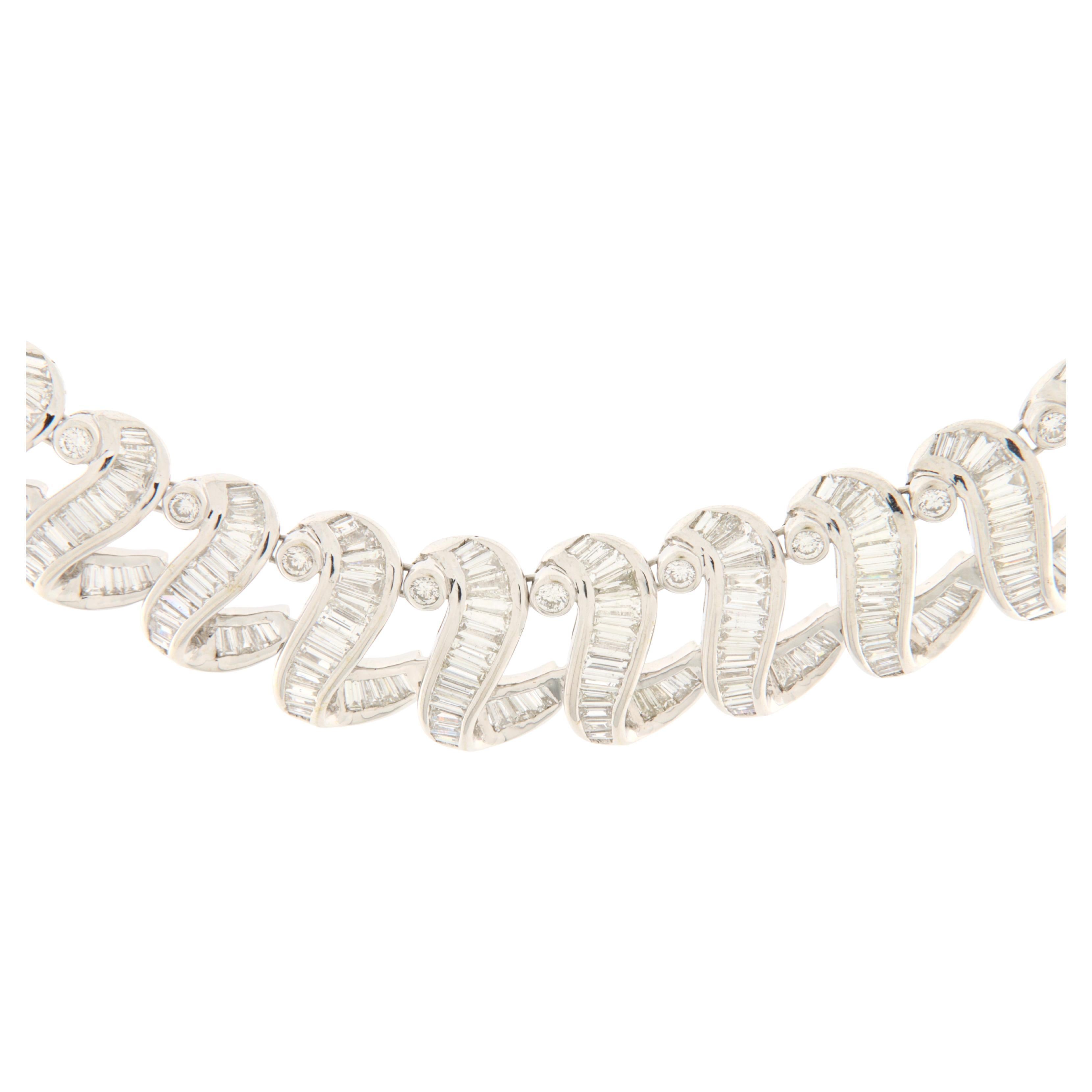 Halbsteifes Collier aus Weißgold und Diamanten ct.29.30