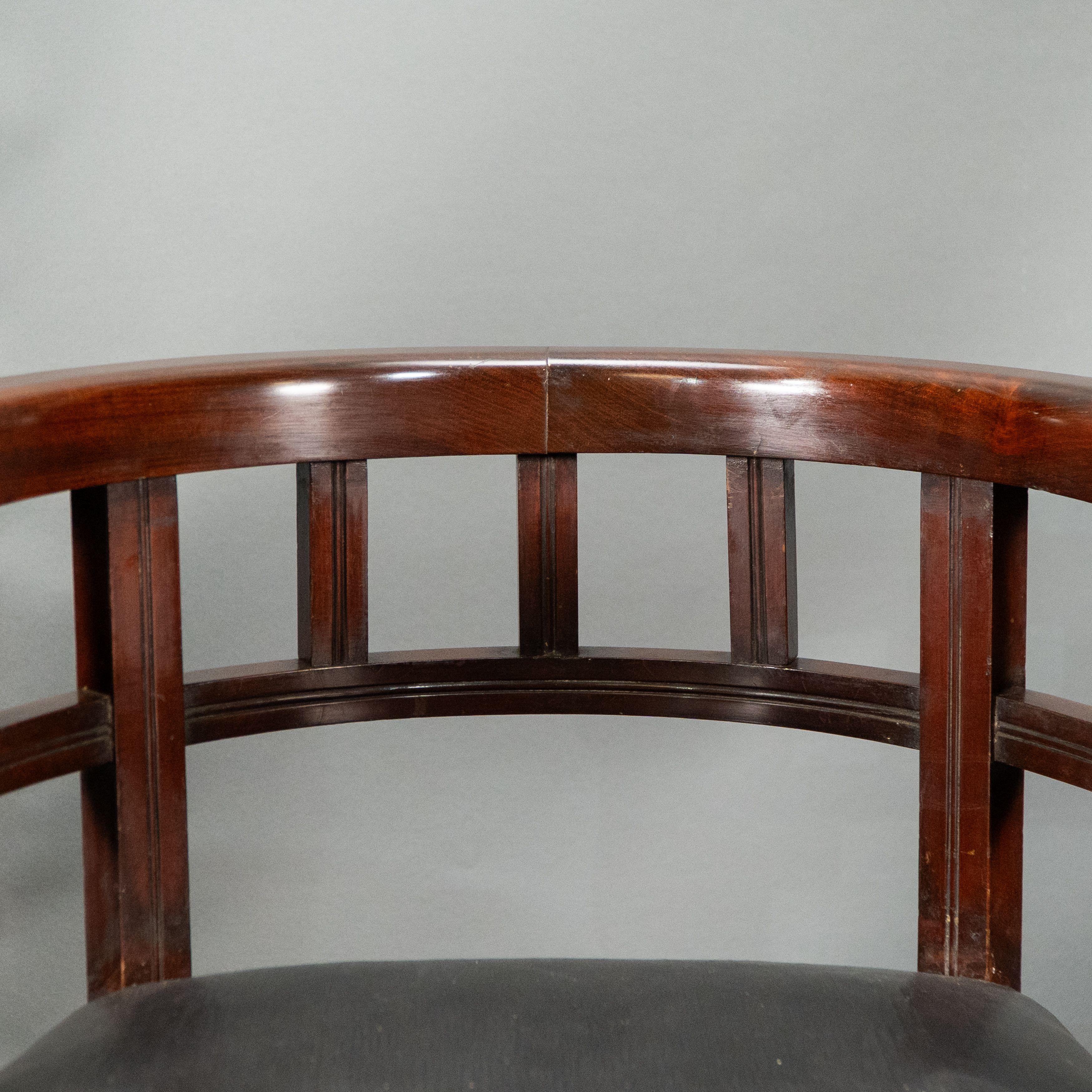 Collinson and Lock, attributed. An Aesthetic Movement Walnut armchair For Sale 5
