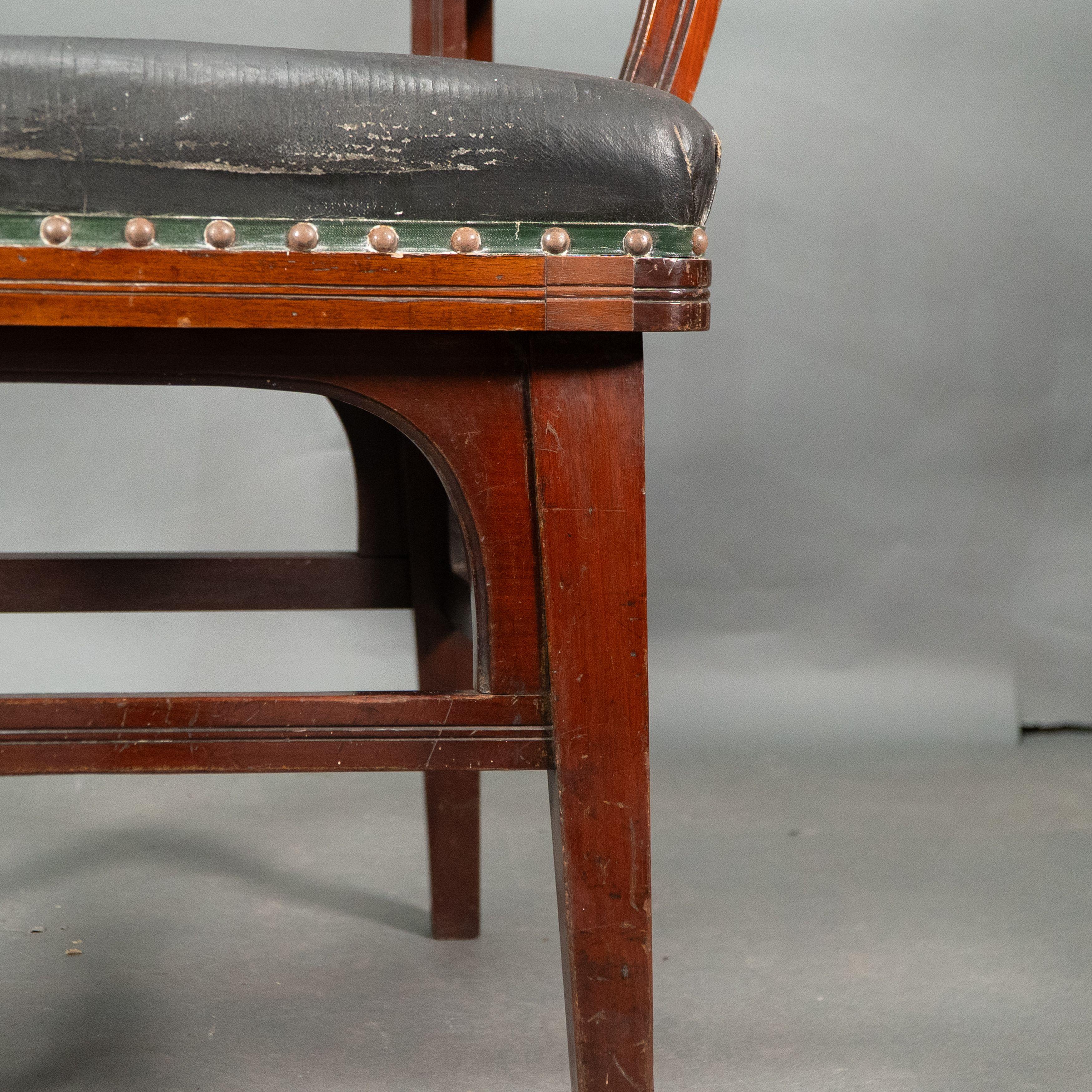Collinson and Lock, attributed. An Aesthetic Movement Walnut armchair For Sale 9