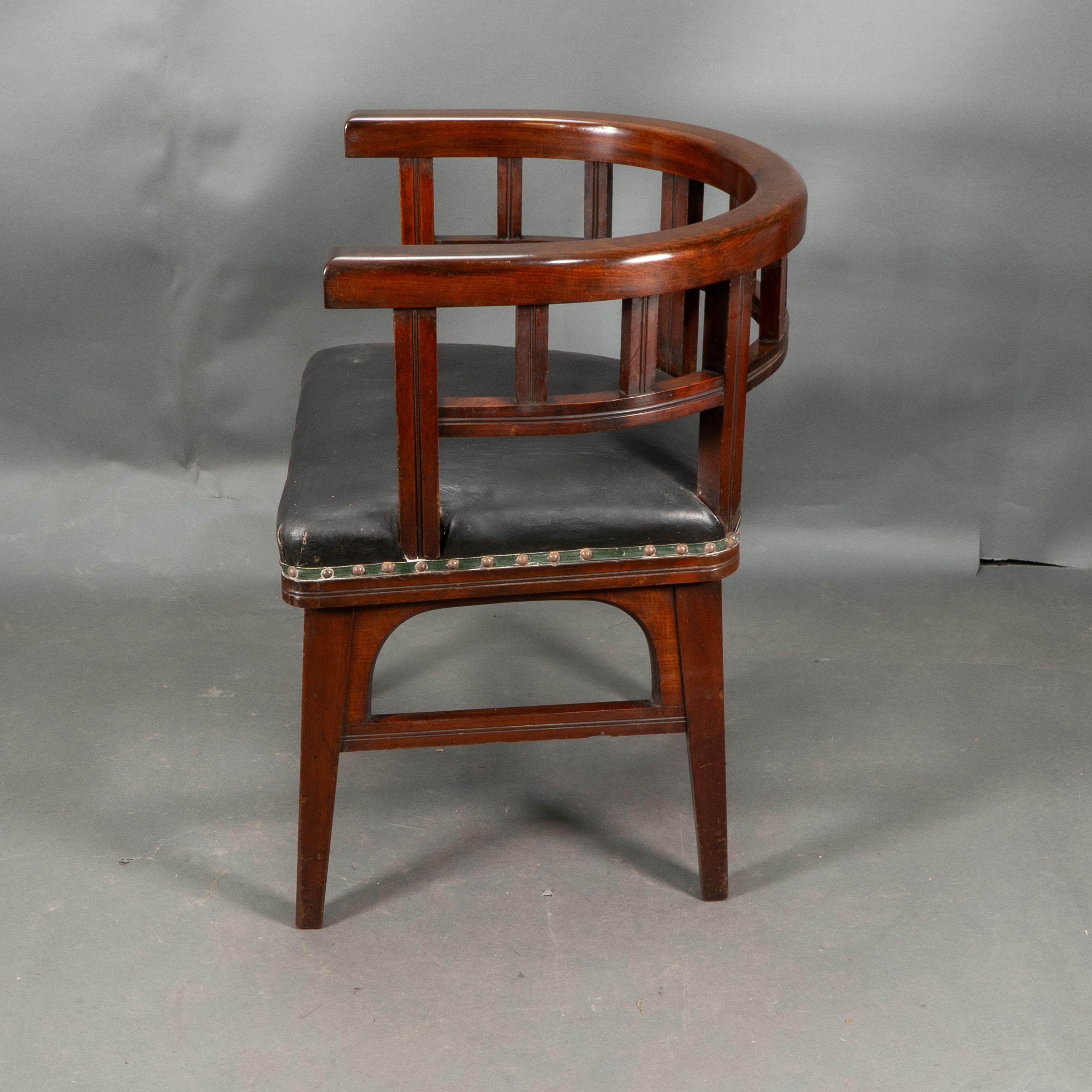 Late 19th Century Collinson and Lock, attributed. An Aesthetic Movement Walnut armchair For Sale
