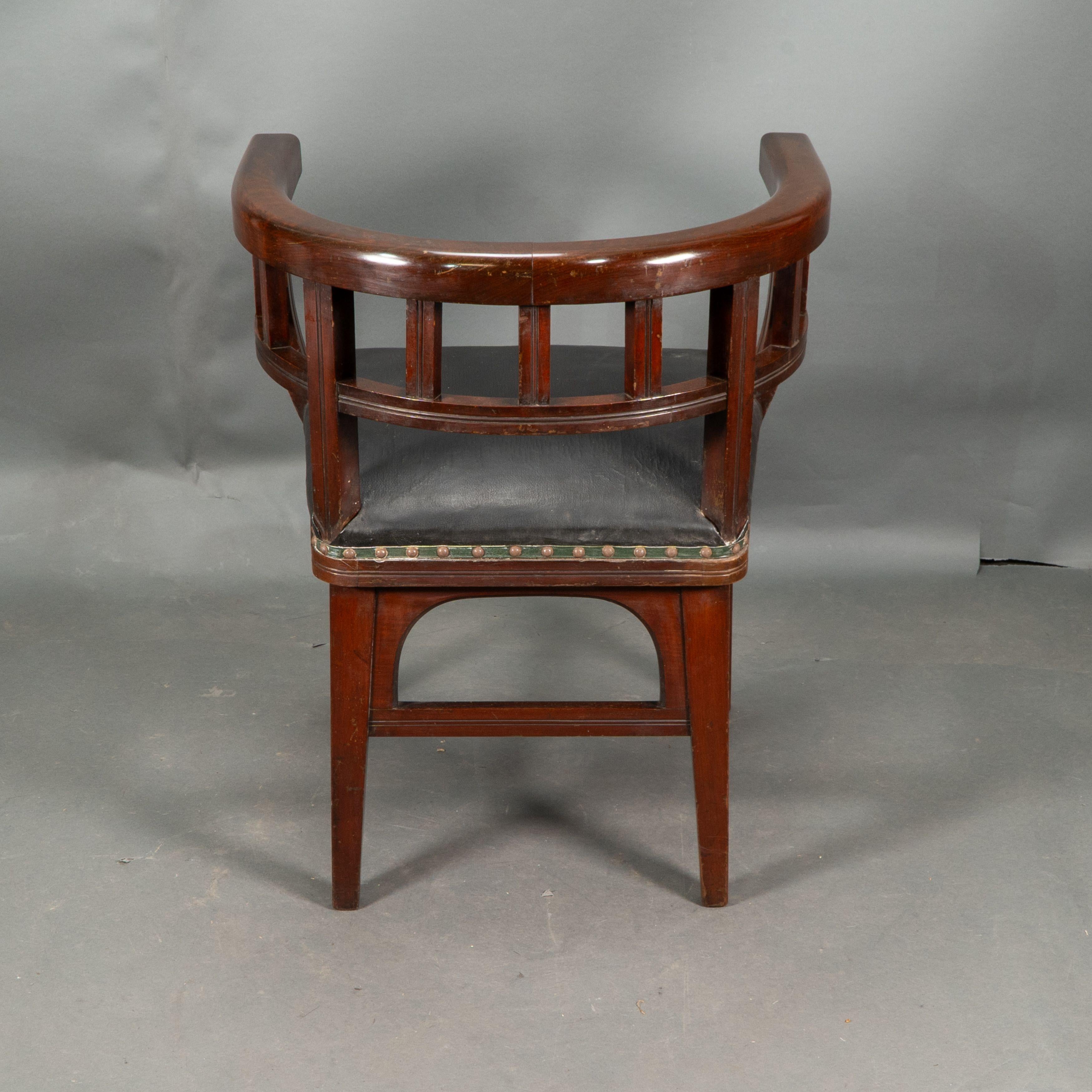 Collinson and Lock, attributed. An Aesthetic Movement Walnut armchair For Sale 1
