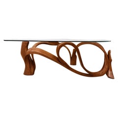 Mesa de centro Collis de Raka Studio