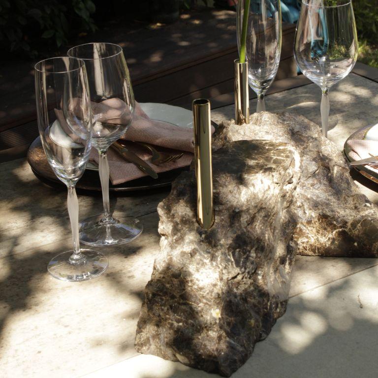 Collis II - Jardinera de latón con base de mármol Emperador en venta 2