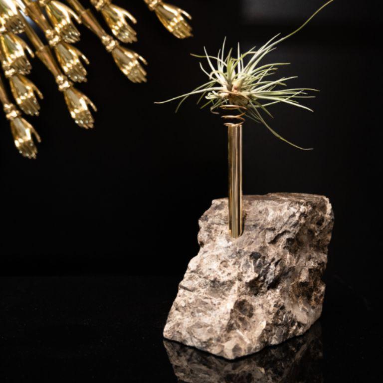 Collis II - Jardinera de latón con base de mármol Emperador Portugués en venta