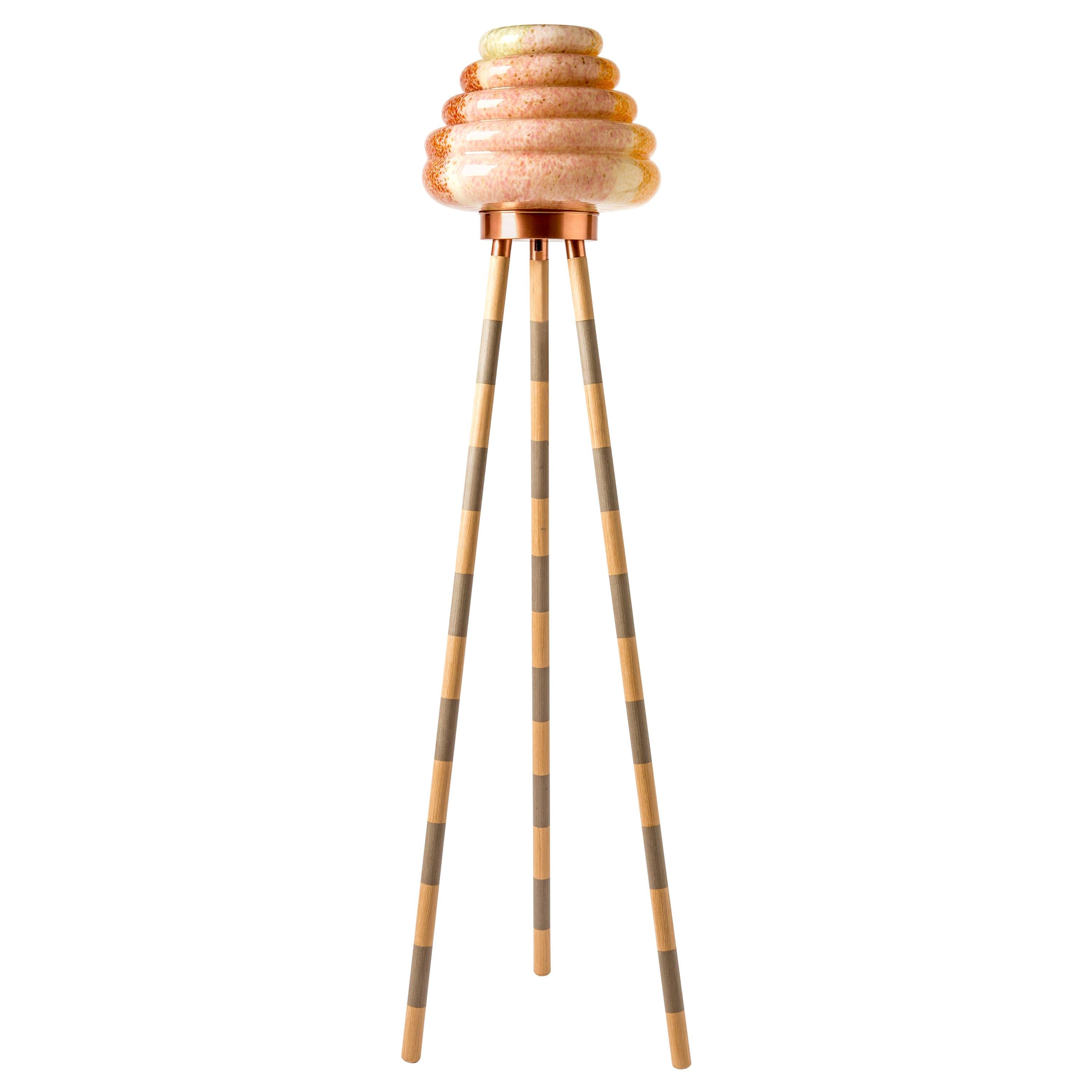 Colmena Beehive Floor Lamp Hand Blown Colored Glass Lampshade, Polished Copper im Angebot