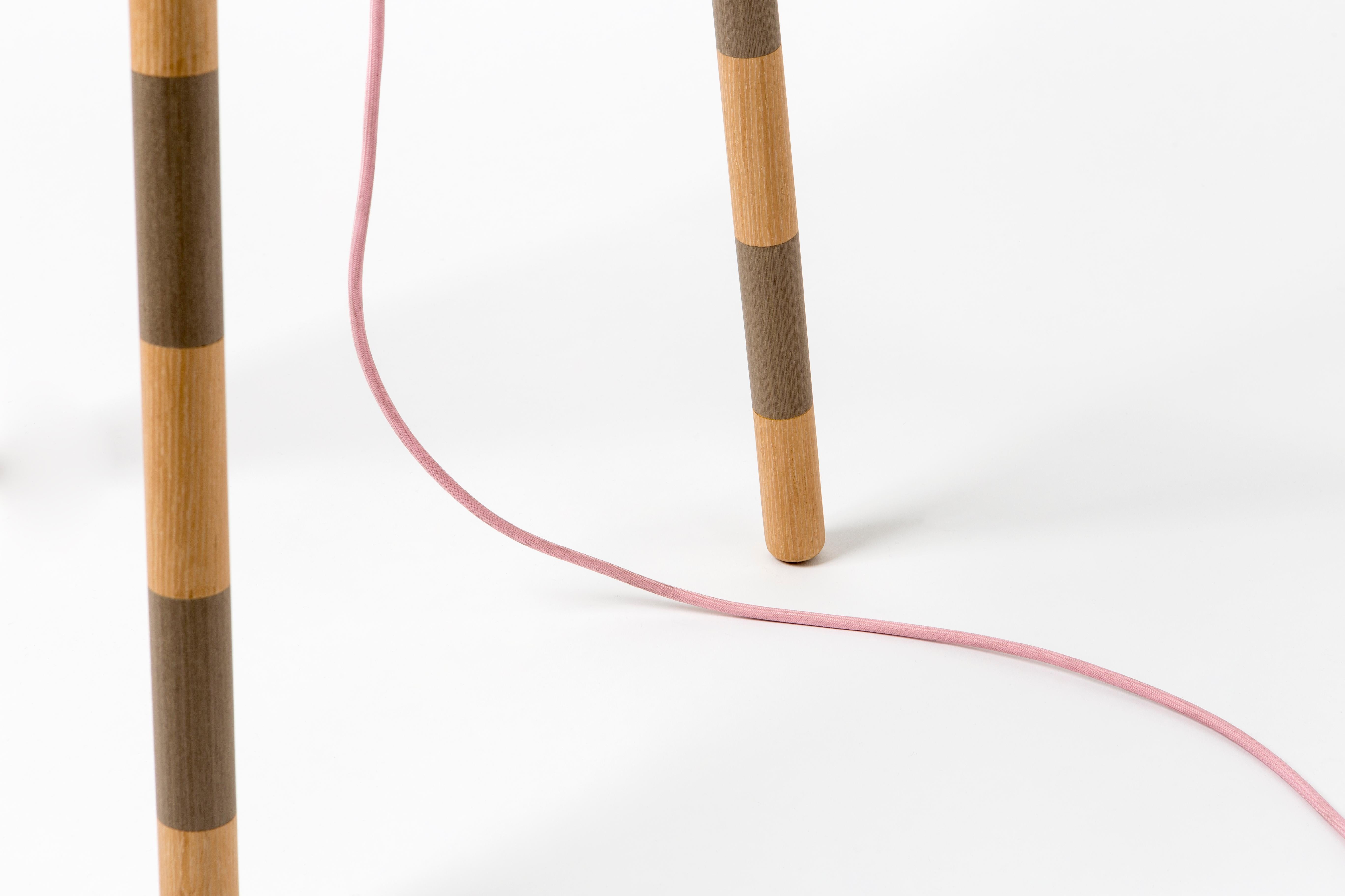 Lampada da terra Colmena di Merve KAHRAMAN, vetro soffiato a mano e rame lucido in vendita 3