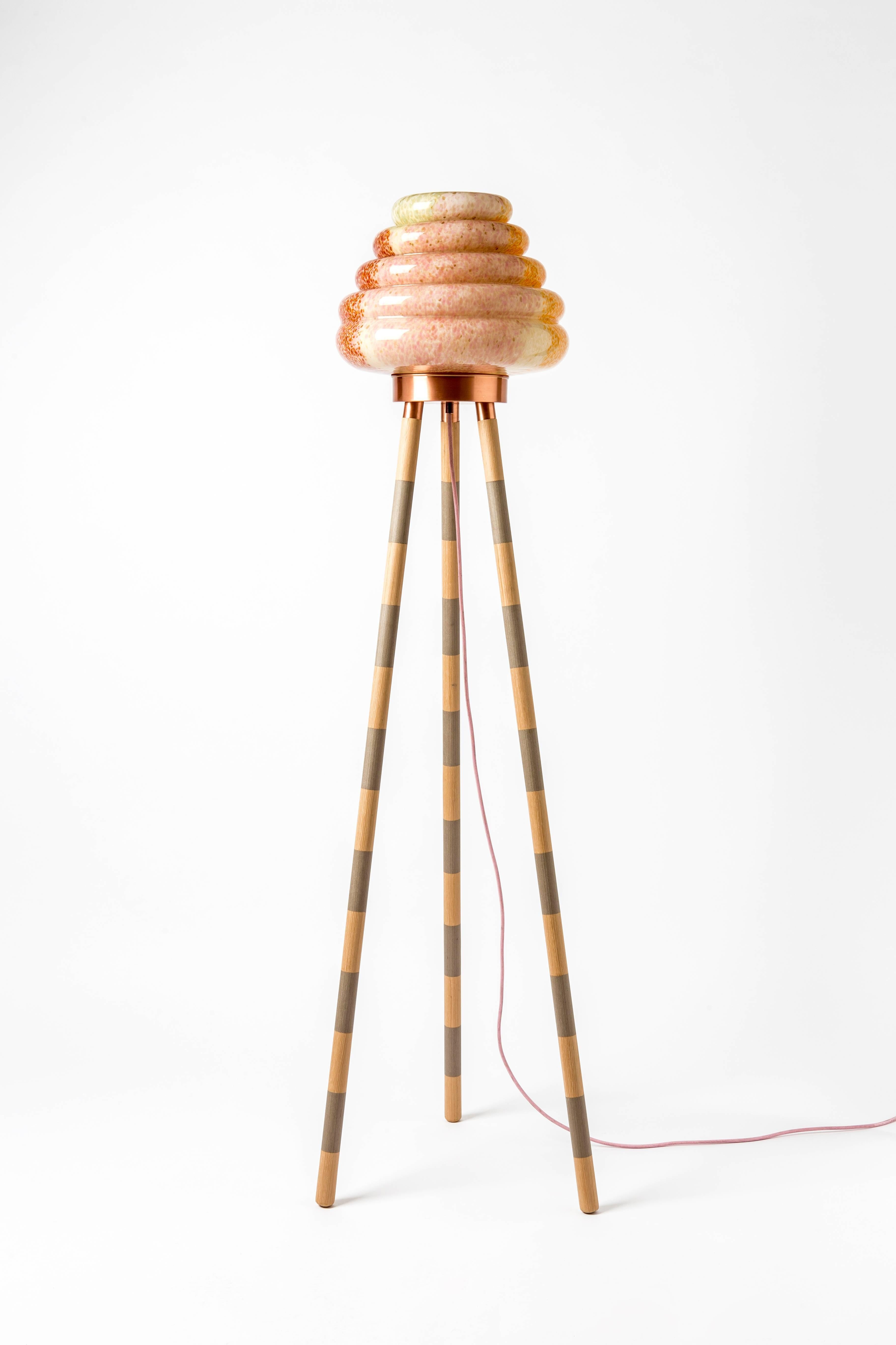 Colmena Floor Lamp in Handblown Glass and Brass For Sale 1