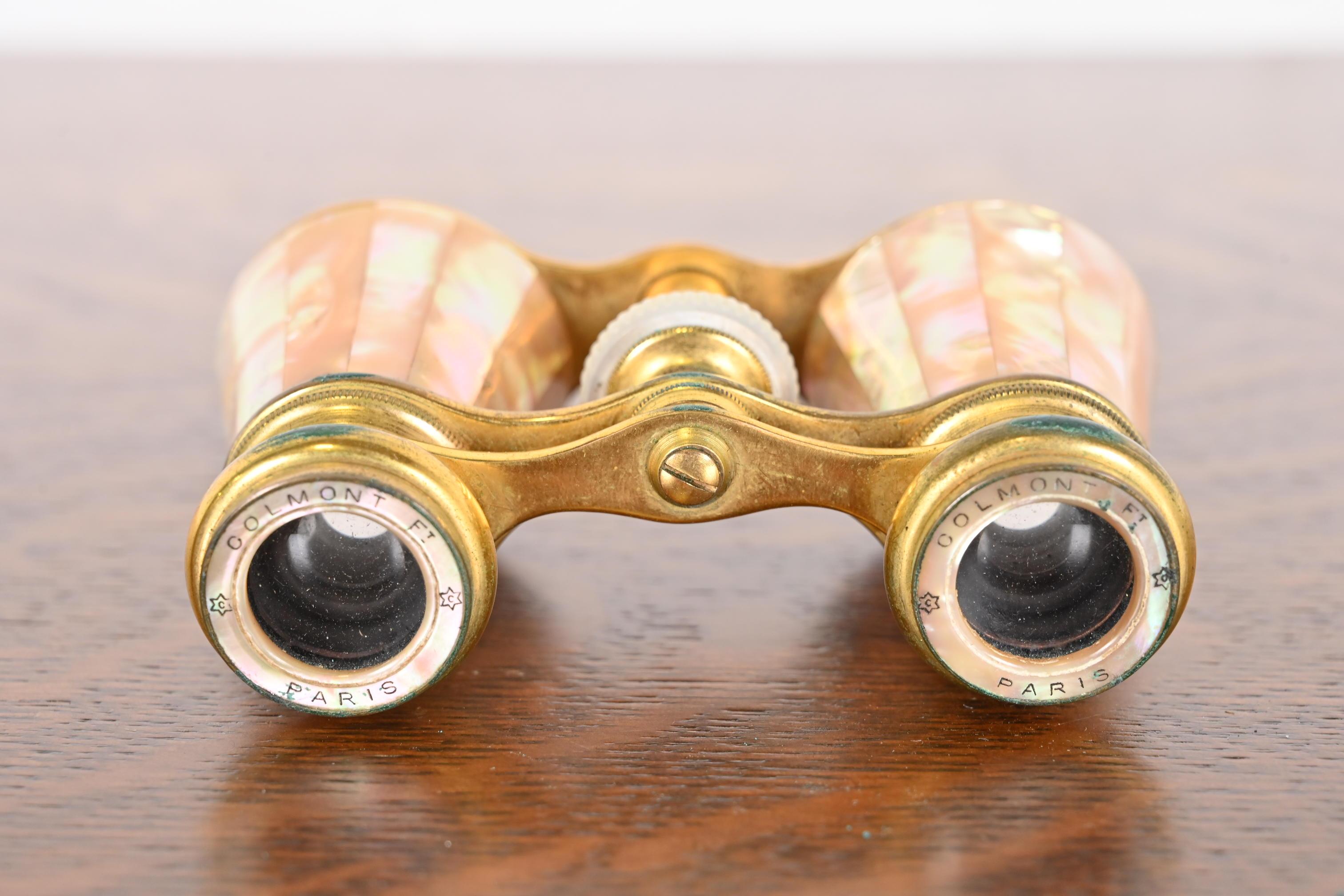 Late 19th Century Colmont Ft Paris Mother of Pearl French Opera Glasses With Leather Case, 1890s For Sale