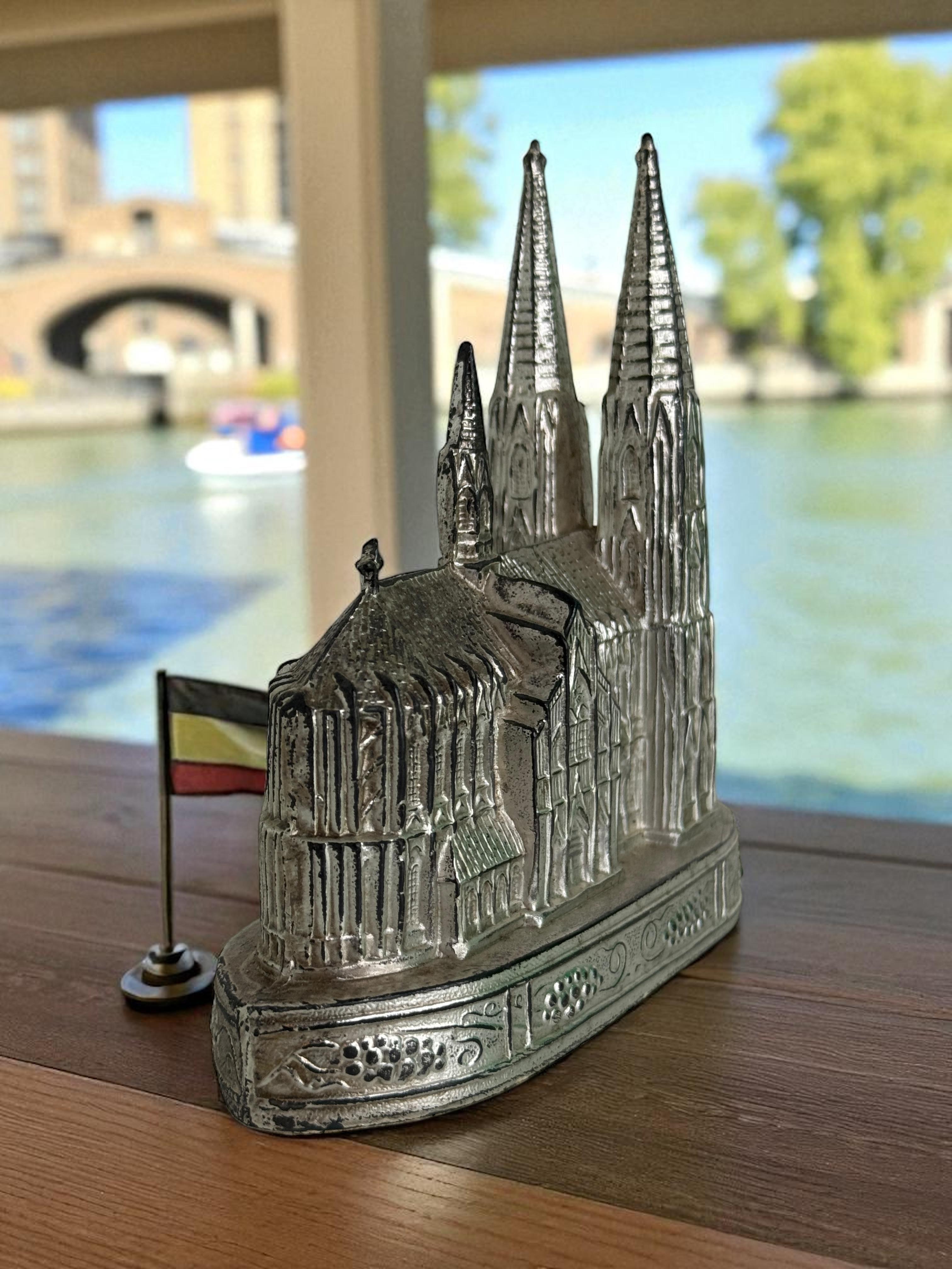 Cathédrale de Cologne Souvenir Bâtiment architectural Collectional Allemagne années 1920 en vente 3