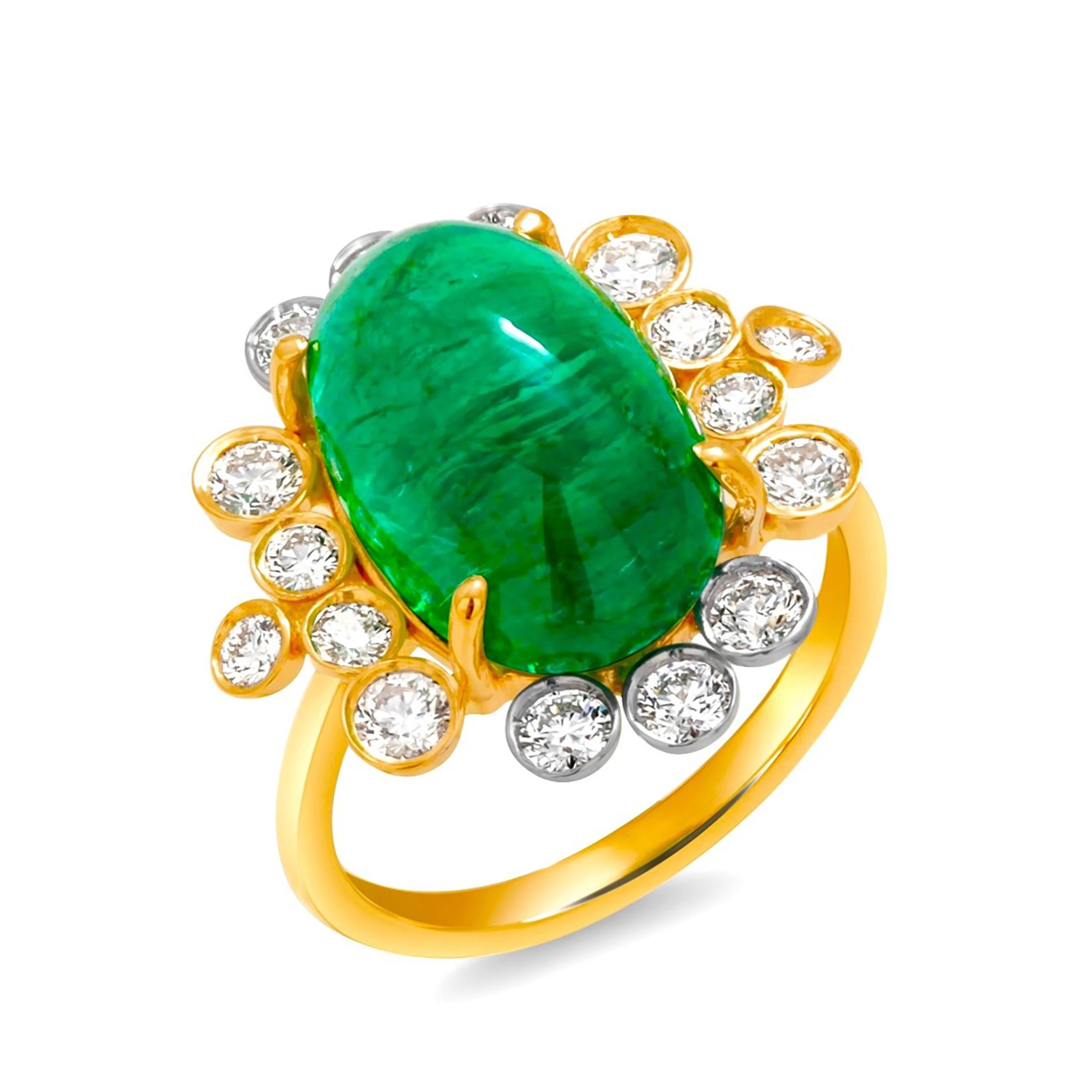 Colombia Cabochon Emerald 8.23 Carat Diamond  0.80 Carat 18 Karat Gold Ring  In New Condition In New York, NY