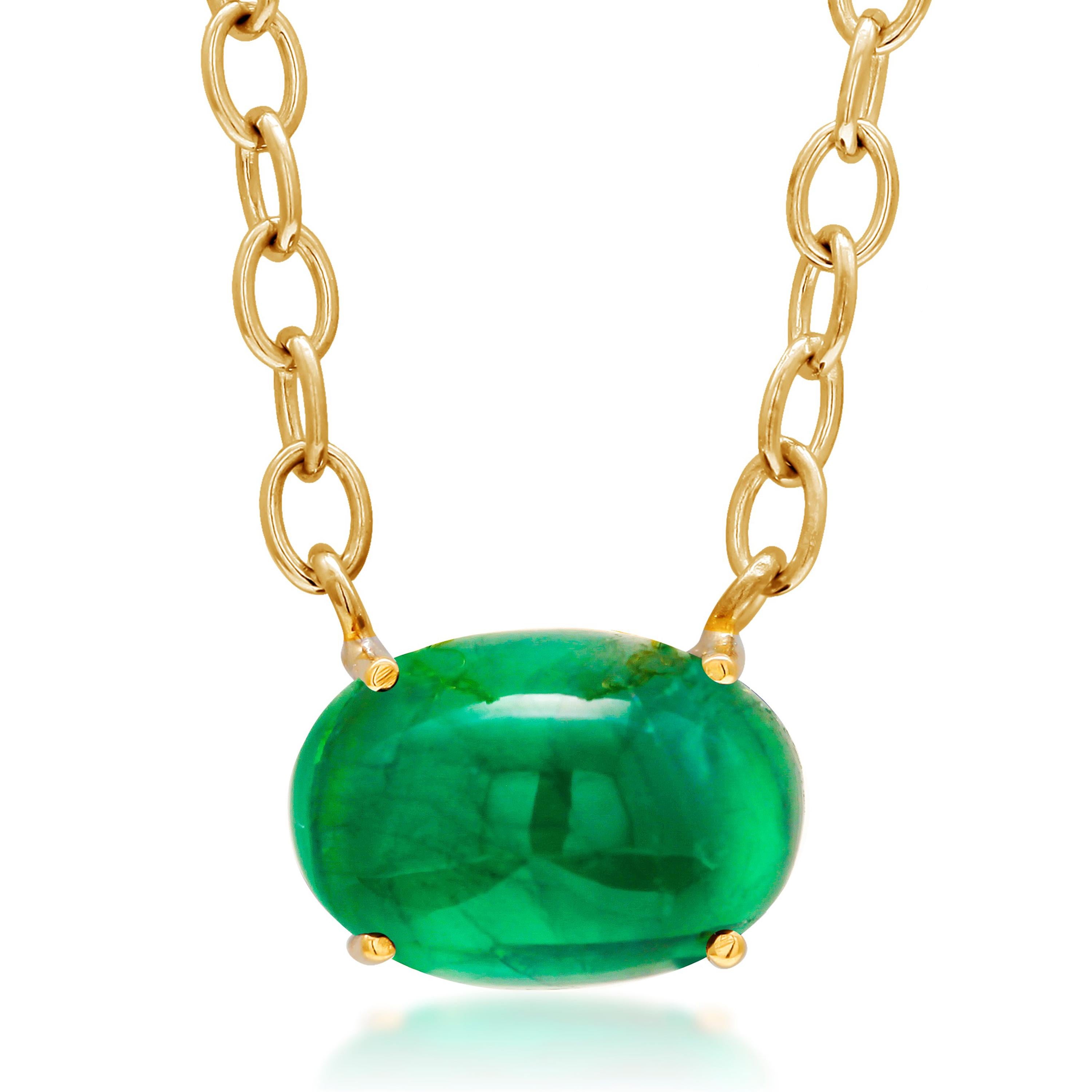 18 karats yellow gold necklace pendant with Colombia cabochon emerald
Necklace measuring 17 inch 
Colombia cabochon emerald weighing 6.53 carats
Cable chain necklace with lobster spring lock
Cabochon emerald measuring 13x11 millimeter
New