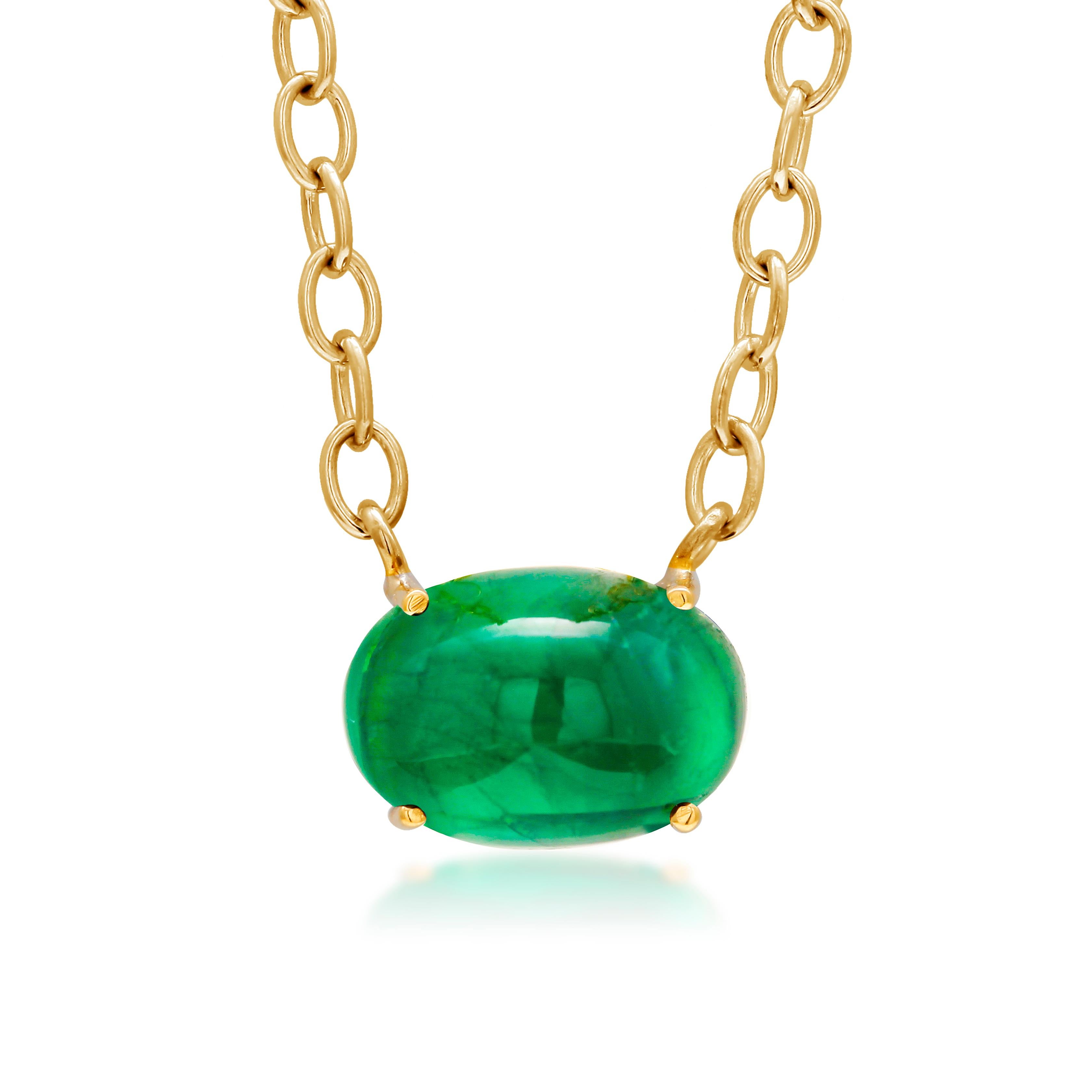 Modern Colombia Cabochon Emerald Weighing 6.53 Carat Yellow Gold Pendant Necklace