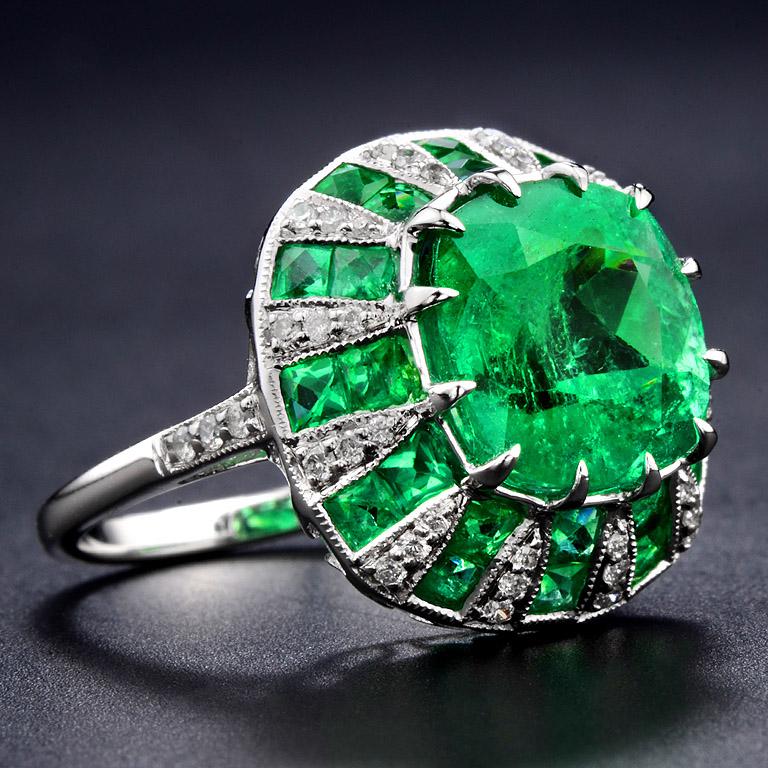 Art Deco Colombia Emerald 5.89 Carat and Diamond Cocktail Ring