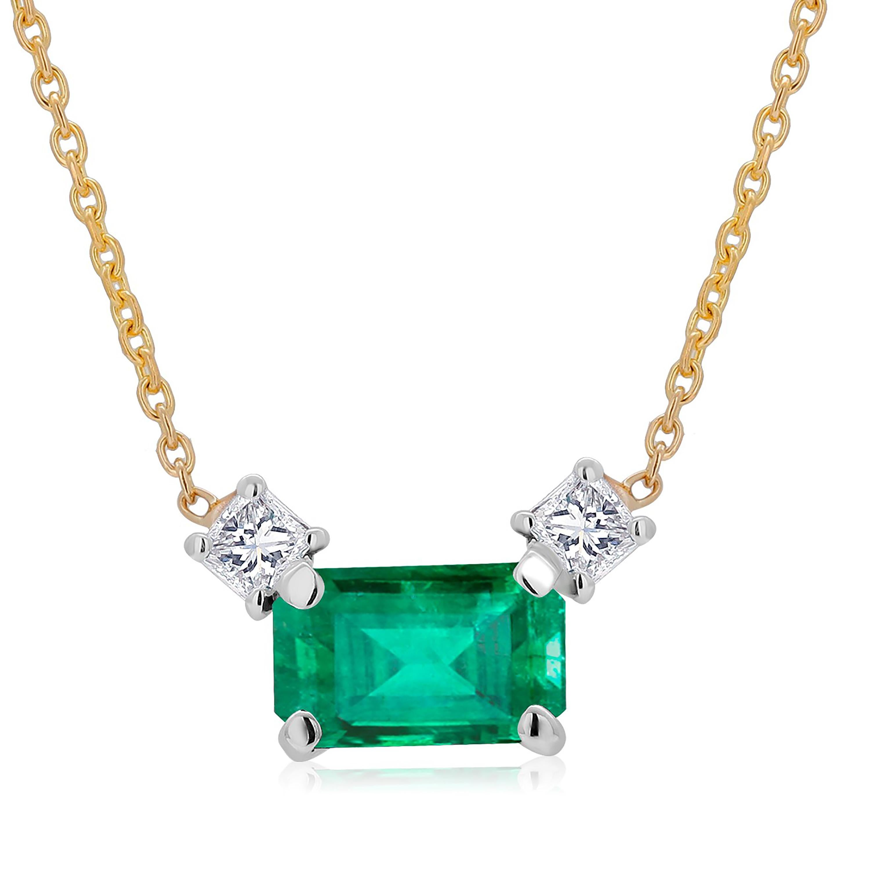 Modern Colombia Origin Emerald and Princess Diamond Yellow Gold Drop Pendant Necklace