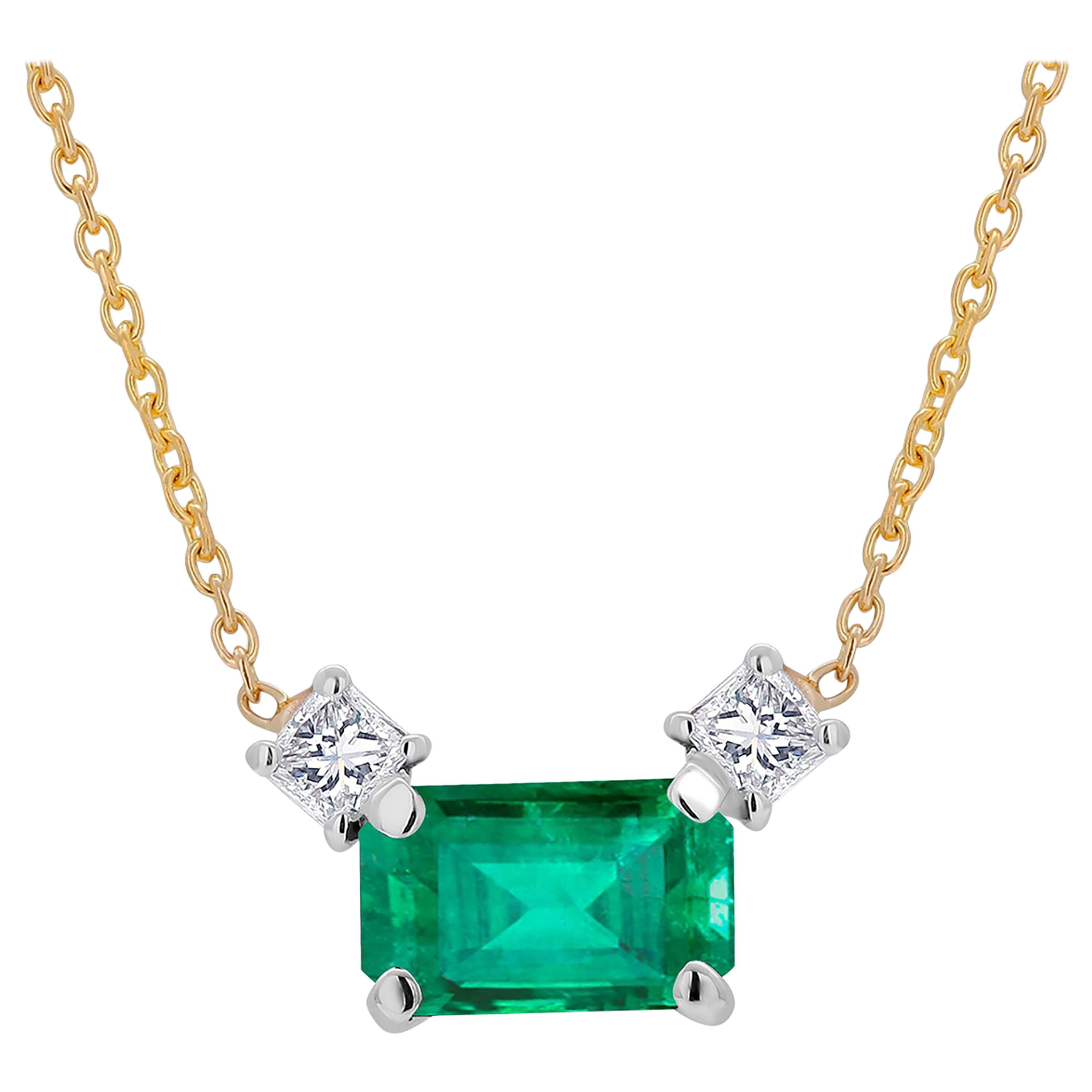 Colombia Origin Emerald and Princess Diamond Yellow Gold Drop Pendant Necklace