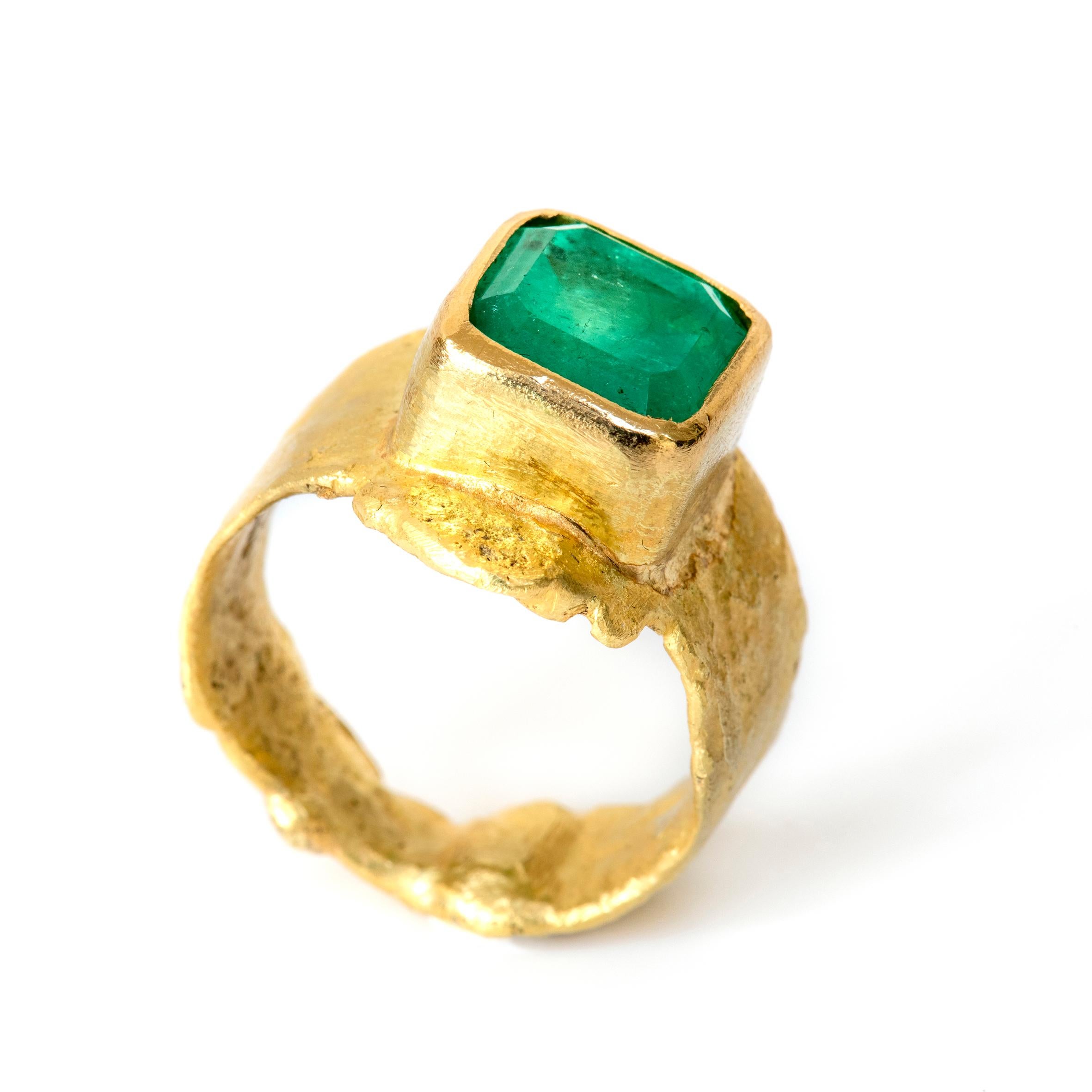 Emerald Cut Colombian 4.4 Carat Emerald 18 Karat Textured Gold Ring Handmade by Disa Allsopp For Sale