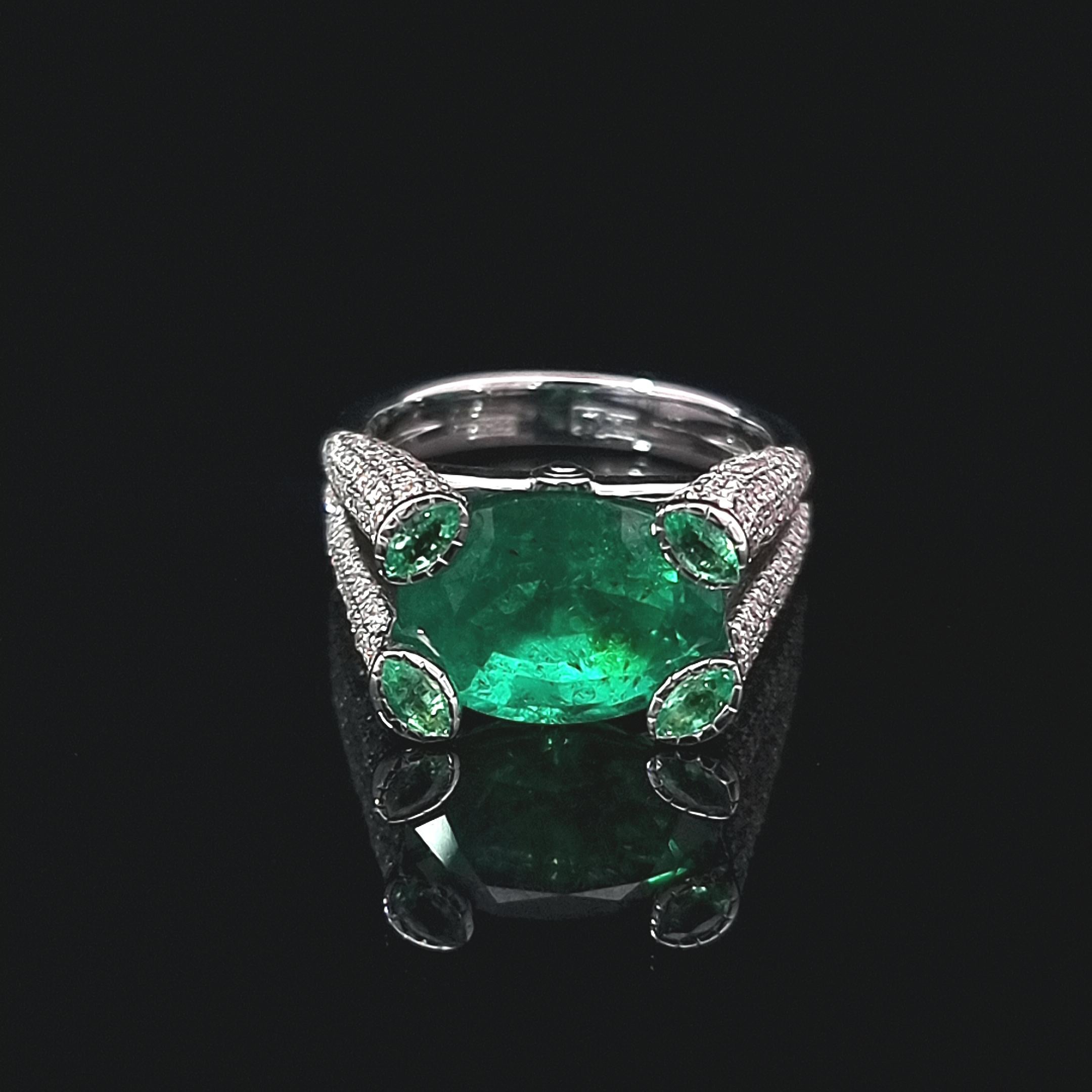 Colombian 5.50 Cts GRS Emerald Ring with Diamonds in 18K White Gold In New Condition For Sale In ประเวศ, TH