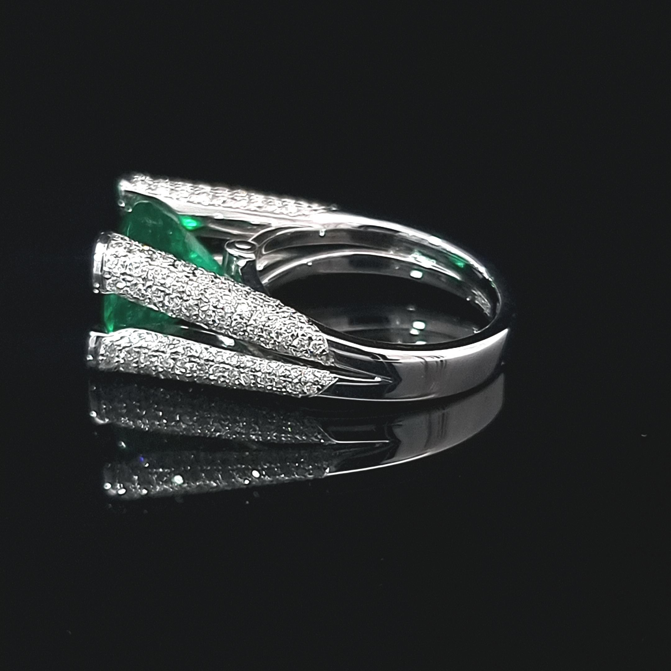 Men's Colombian 5.50 Cts GRS Emerald Ring with Diamonds in 18K White Gold For Sale
