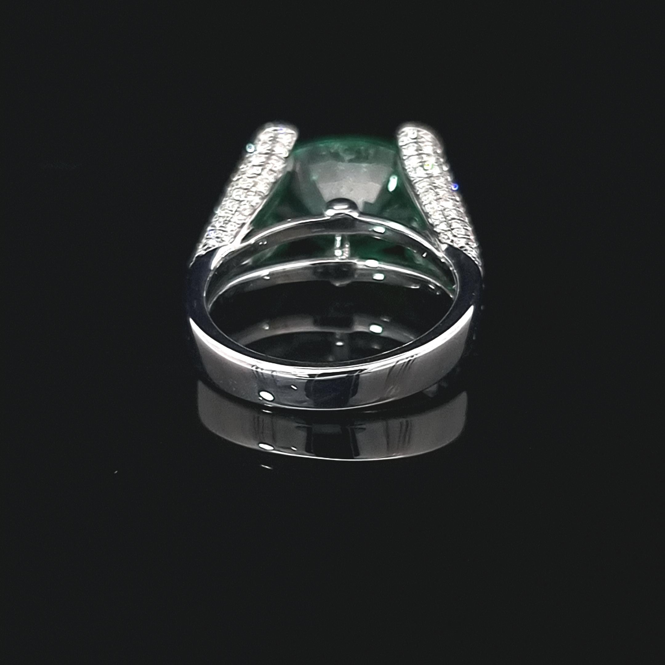 Colombian 5.50 Cts GRS Emerald Ring with Diamonds in 18K White Gold For Sale 1