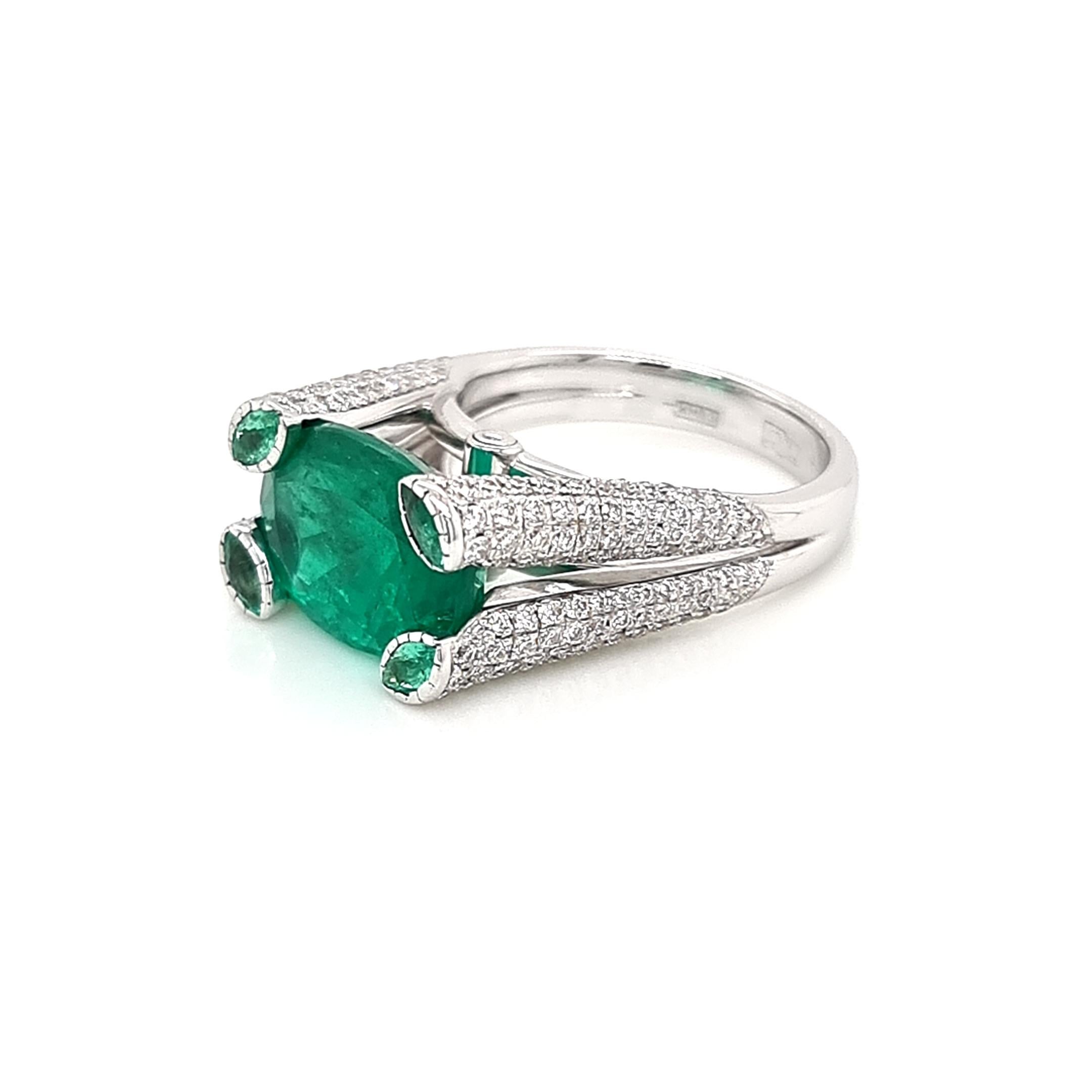 Colombian 5.50 Cts GRS Emerald Ring with Diamonds in 18K White Gold For Sale 4
