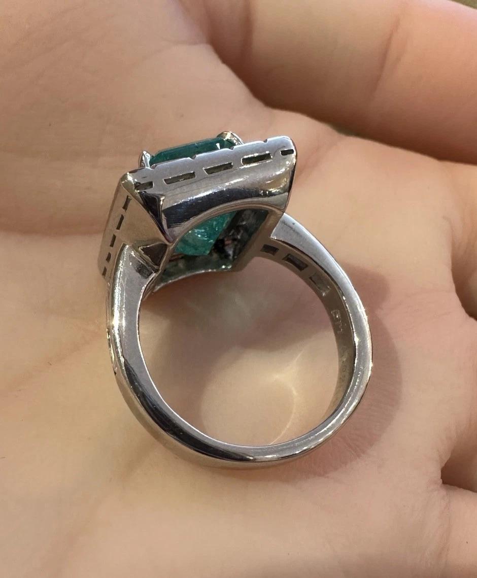 De las mujeres Anillo de Esmeralda Colombiana y Diamantes de 6,07 quilates en Platino en venta