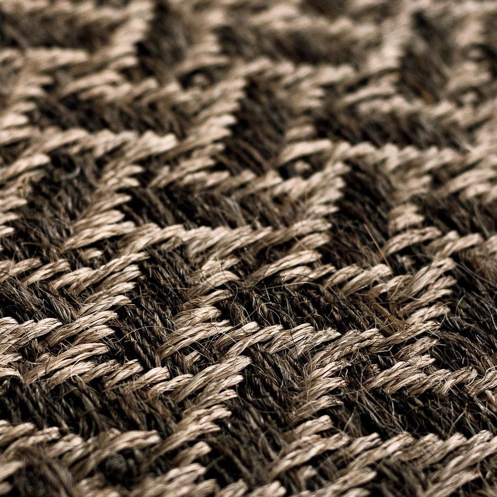 This collection pays homage to Colombian equestrian culture. Strands of horsehair (crin de caballo) are interwoven with a local jute (fique). The fique fiber gives the rugs a beautiful texture; horsehair, durability; and leather, a patina over
