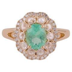 Colombian Emerald 0.95 Carat Ring 18Karat Yellow Gold 