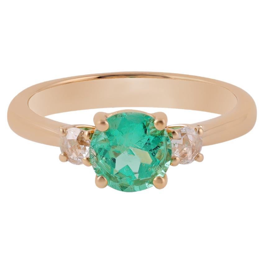 Colombian Emerald 0.97 Carat Ring 18Karat Yellow Gold  For Sale