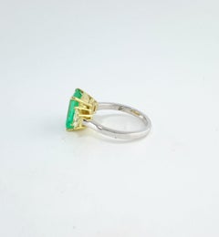 Colombian Emerald 3.24 ct Three stone Ring