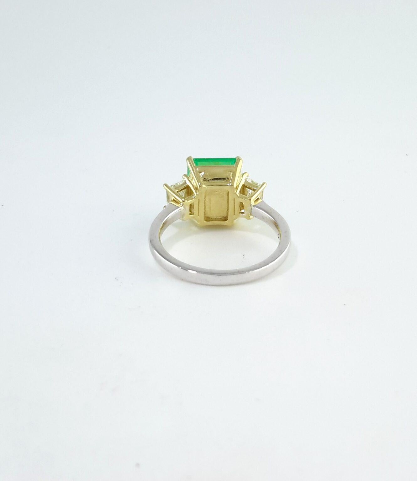 Modern Colombian Emerald 3.24 ct Three stone Ring For Sale