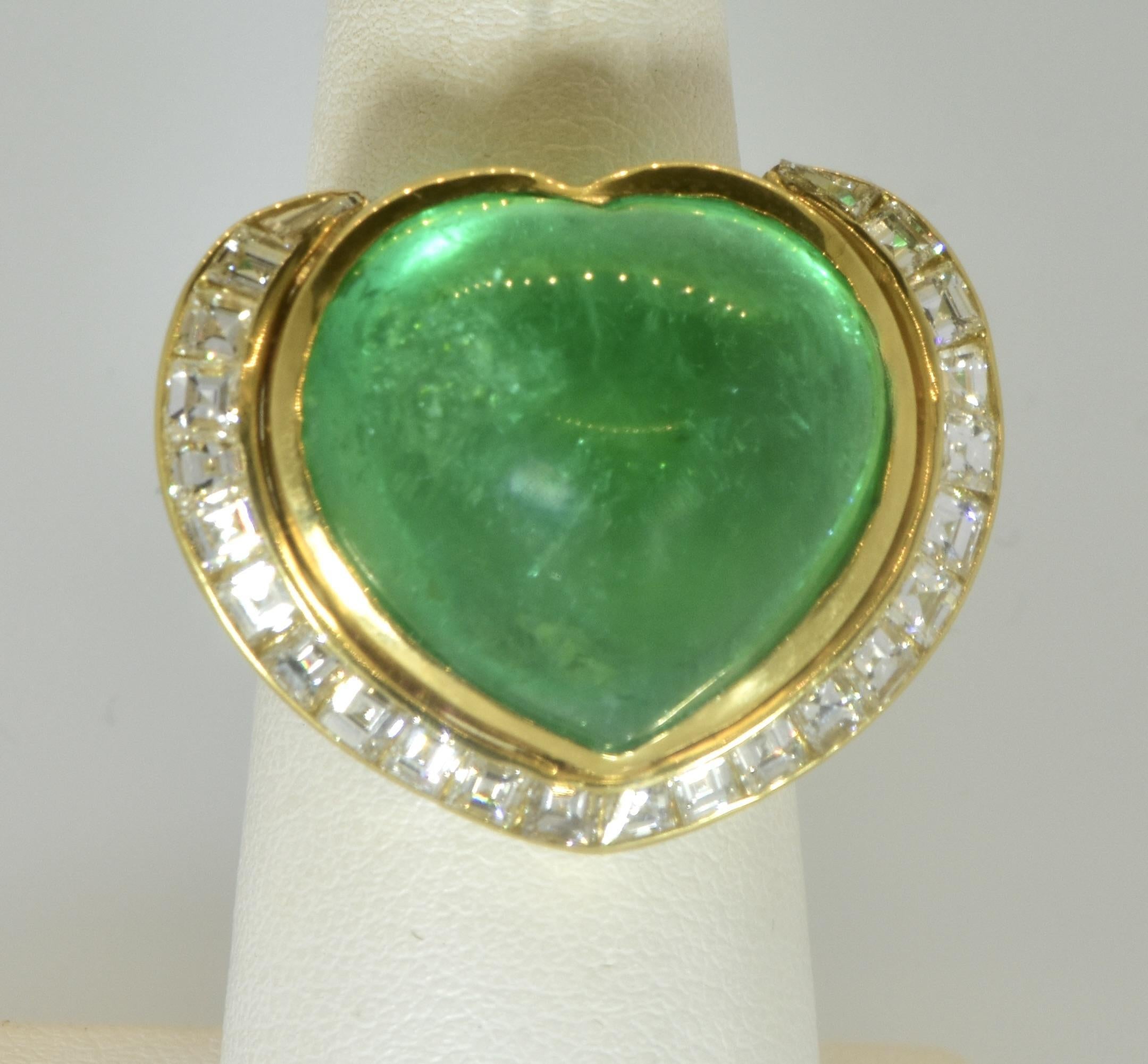 Colombian Emerald 37.29 ct AGL Certified fine Diamond 18K Ring by Pierre/Famille For Sale 2