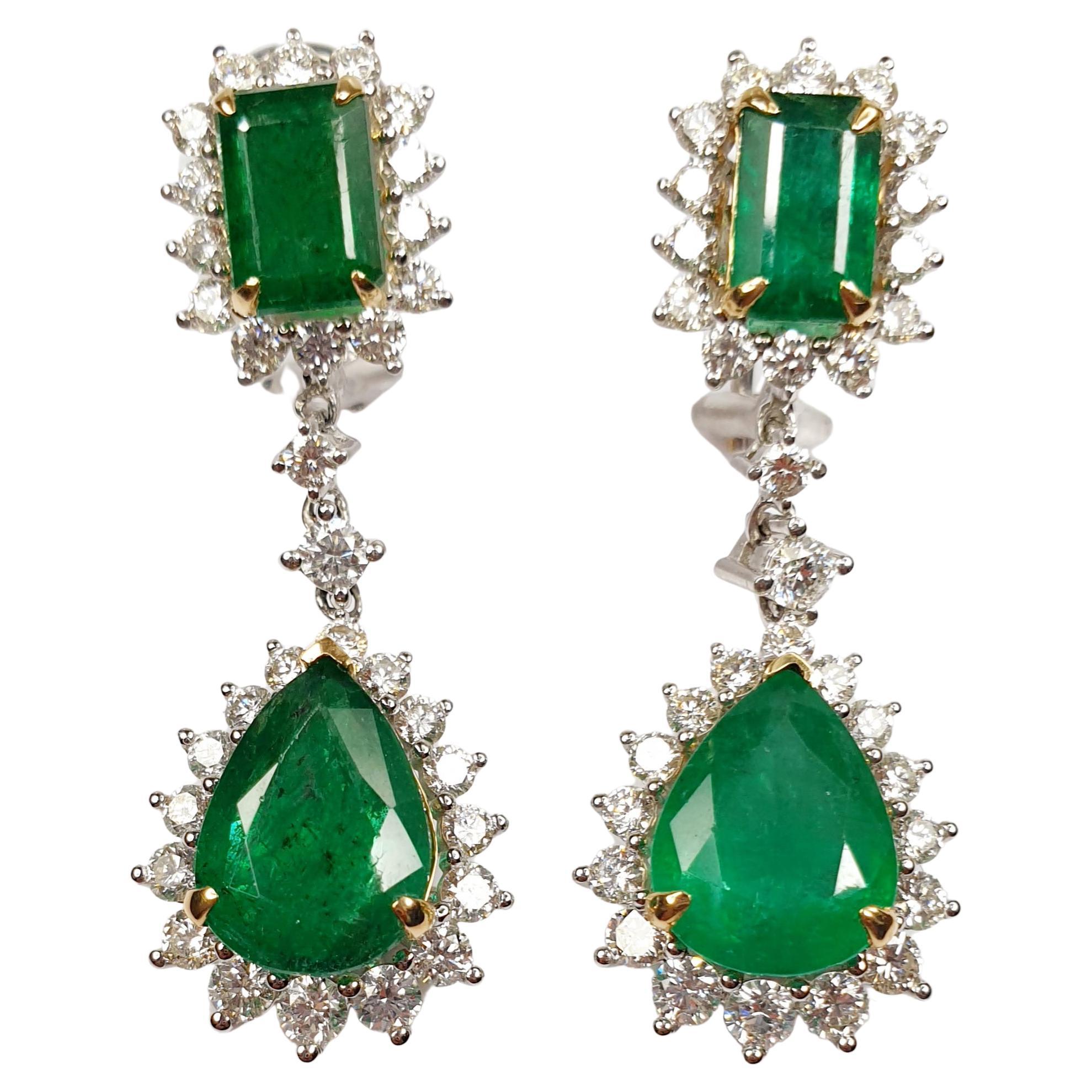 Colombian Emerald 8ct Earrings with Diamonds and White and Yellow Gold For Sale