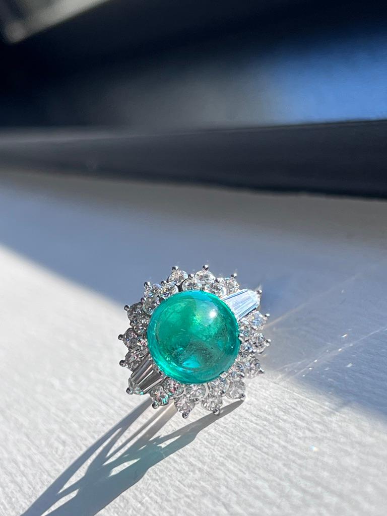Colombian Emerald AGL-Certified Cabochon Ring with Diamond Halo For Sale 1