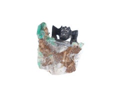 Kolumbianische Smaragd-Alligator-Skulptur aus Rohkristall