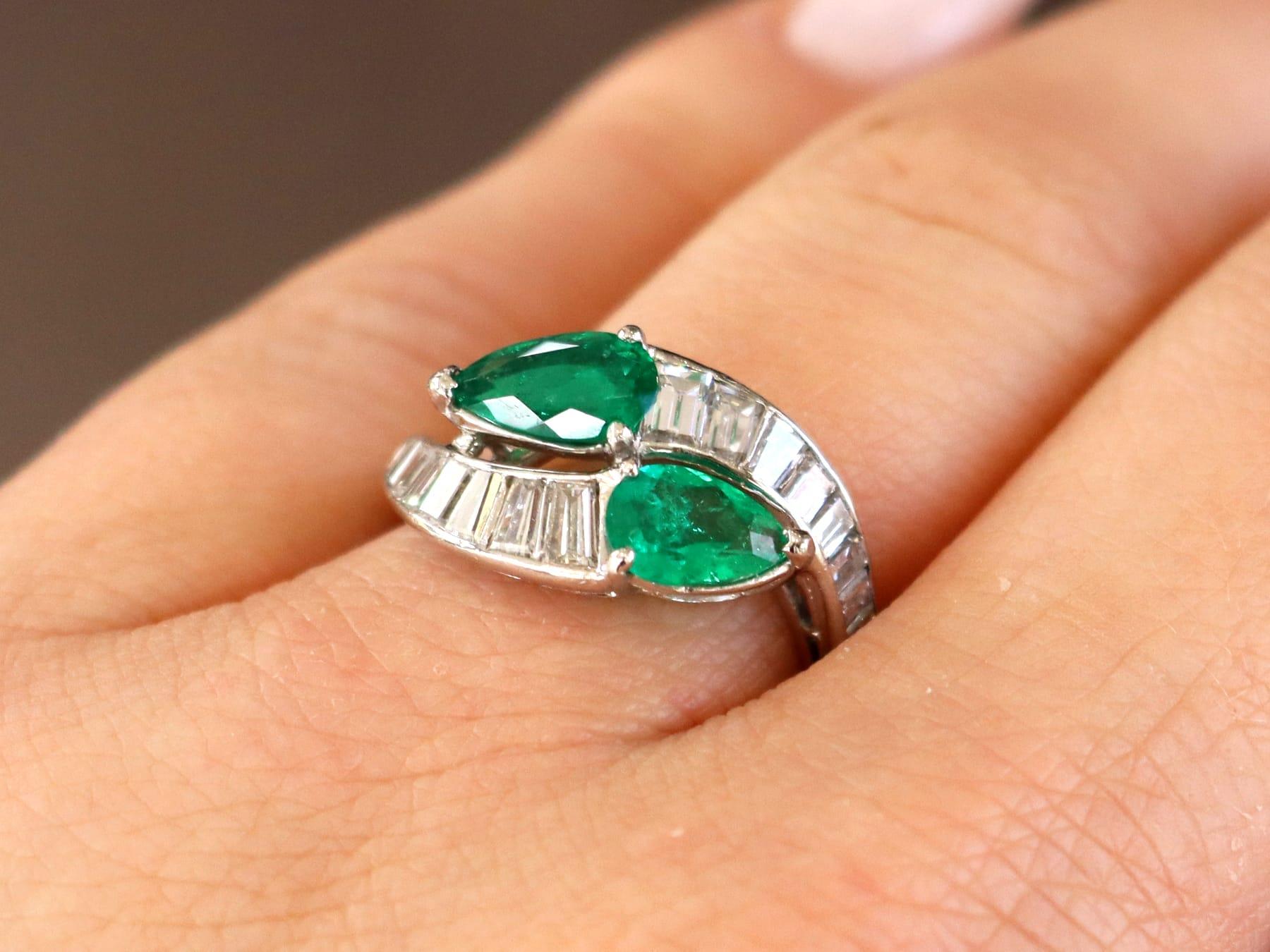 Anello con smeraldo colombiano e diamante da 1,20 carati - Antico In condizioni ottime in vendita a Jesmond, Newcastle Upon Tyne