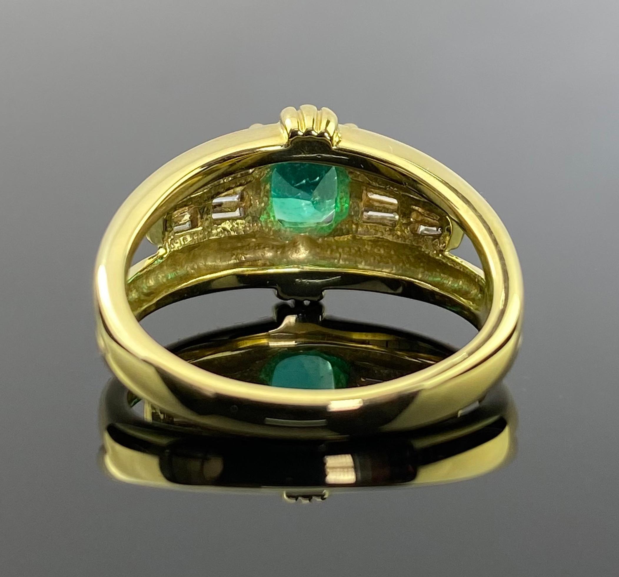 Bague en or 18K avec émeraude colombienne et diamant Neuf - En vente à Bangkok, Thailand