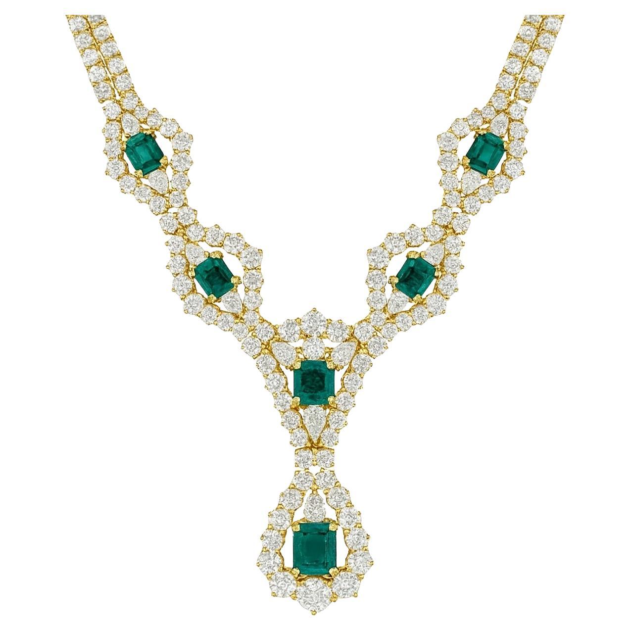Collana di smeraldi e diamanti colombiani 18k in vendita